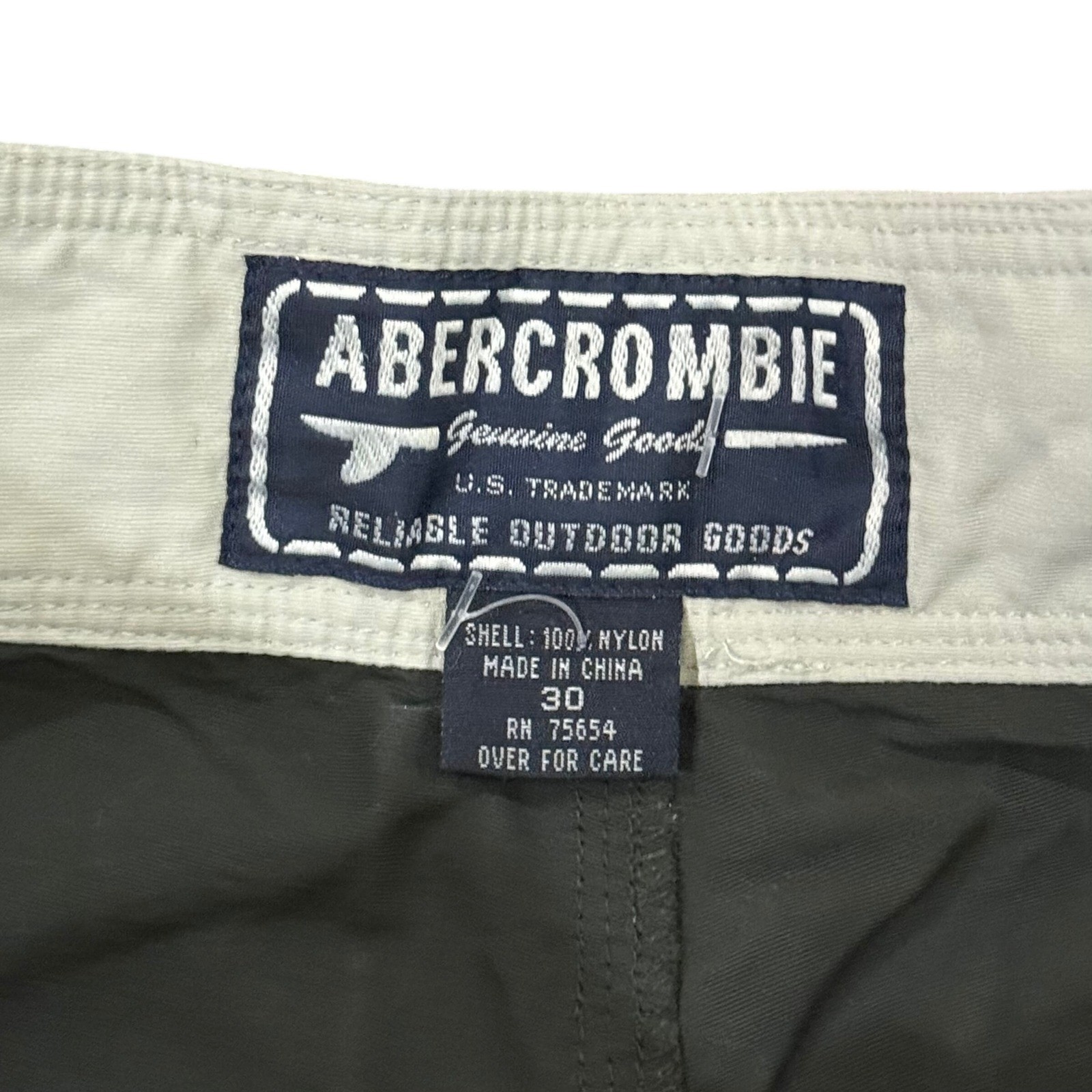 Vintage Y2K Abercrombie Fitch Men’s green Gray Cargo Board Shorts Sz 30 Swim 9″