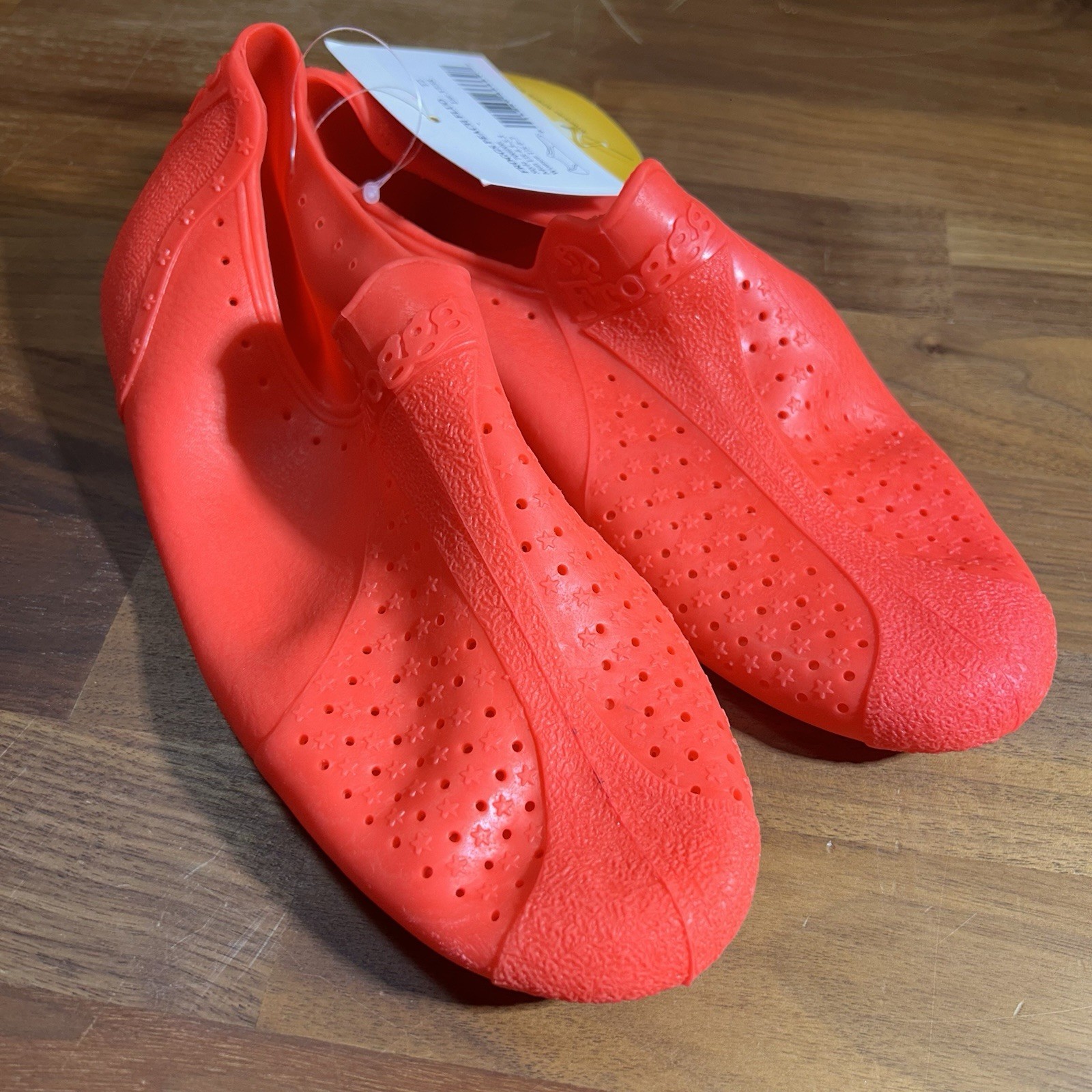 NWT FROGGS Peach Fluo Water Aqua Shoes Women US 6-7 / Men 4.5-5.5 | Synthetic