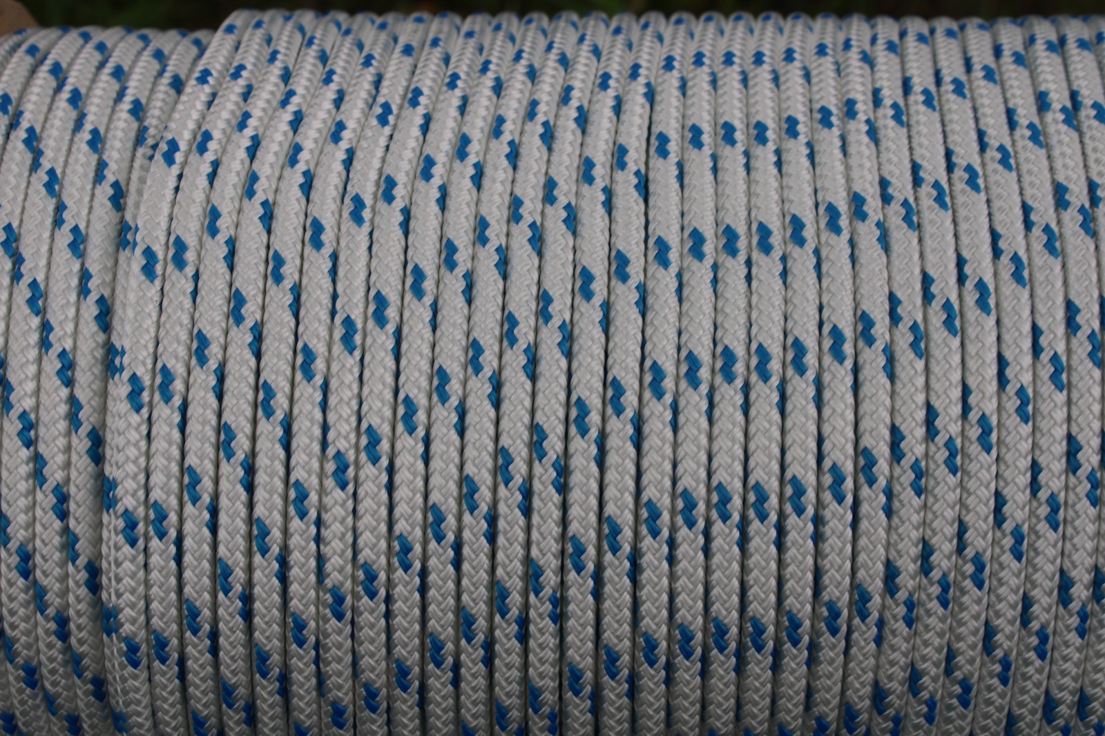 Sailboat Running Rigging Line, Yacht Braid Rope, 1/4″ BLUE – XLE from NOVA
