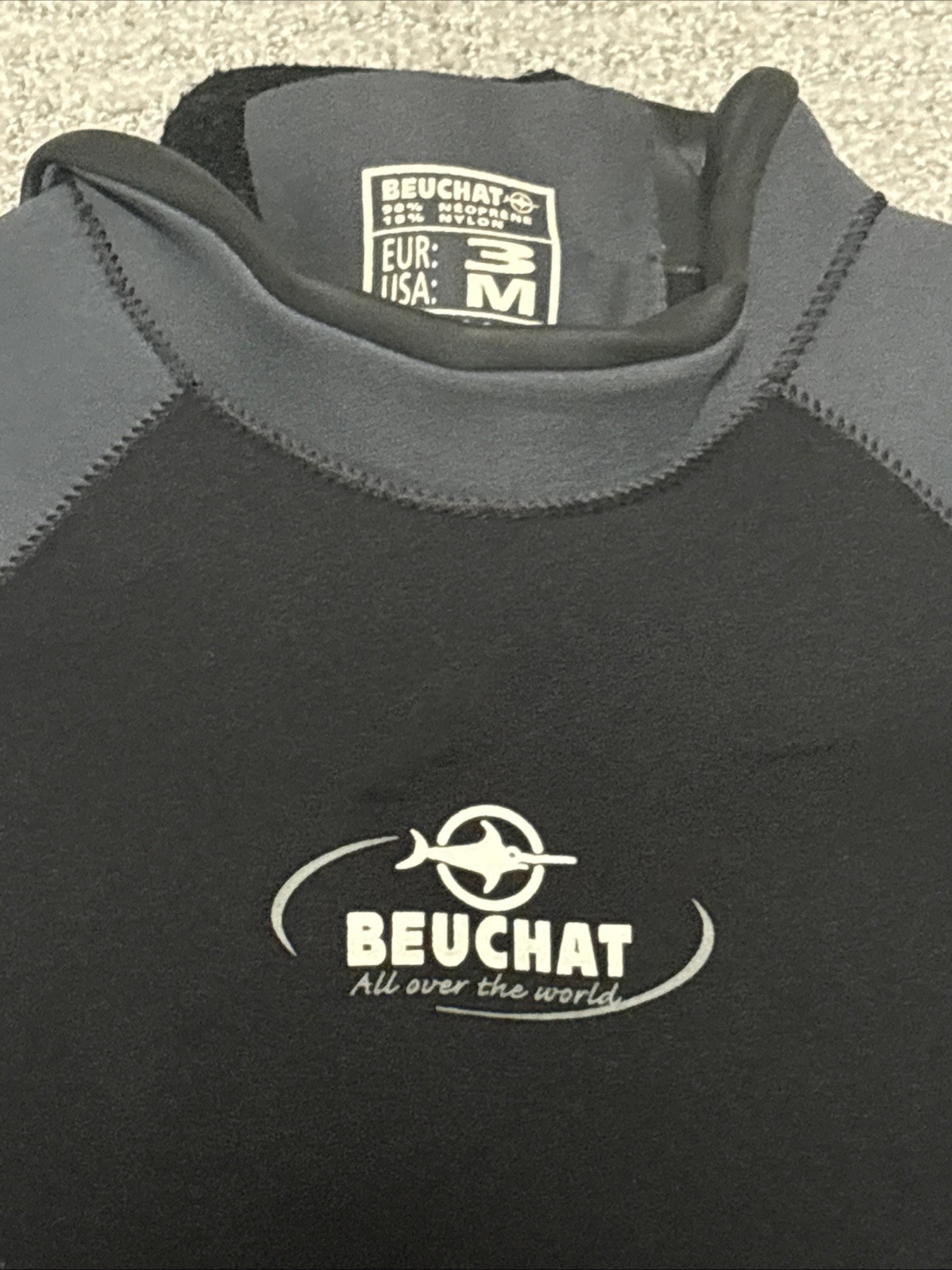 Beuchat brand men’s black & gray full-length neoprene wetsuit Size Medium