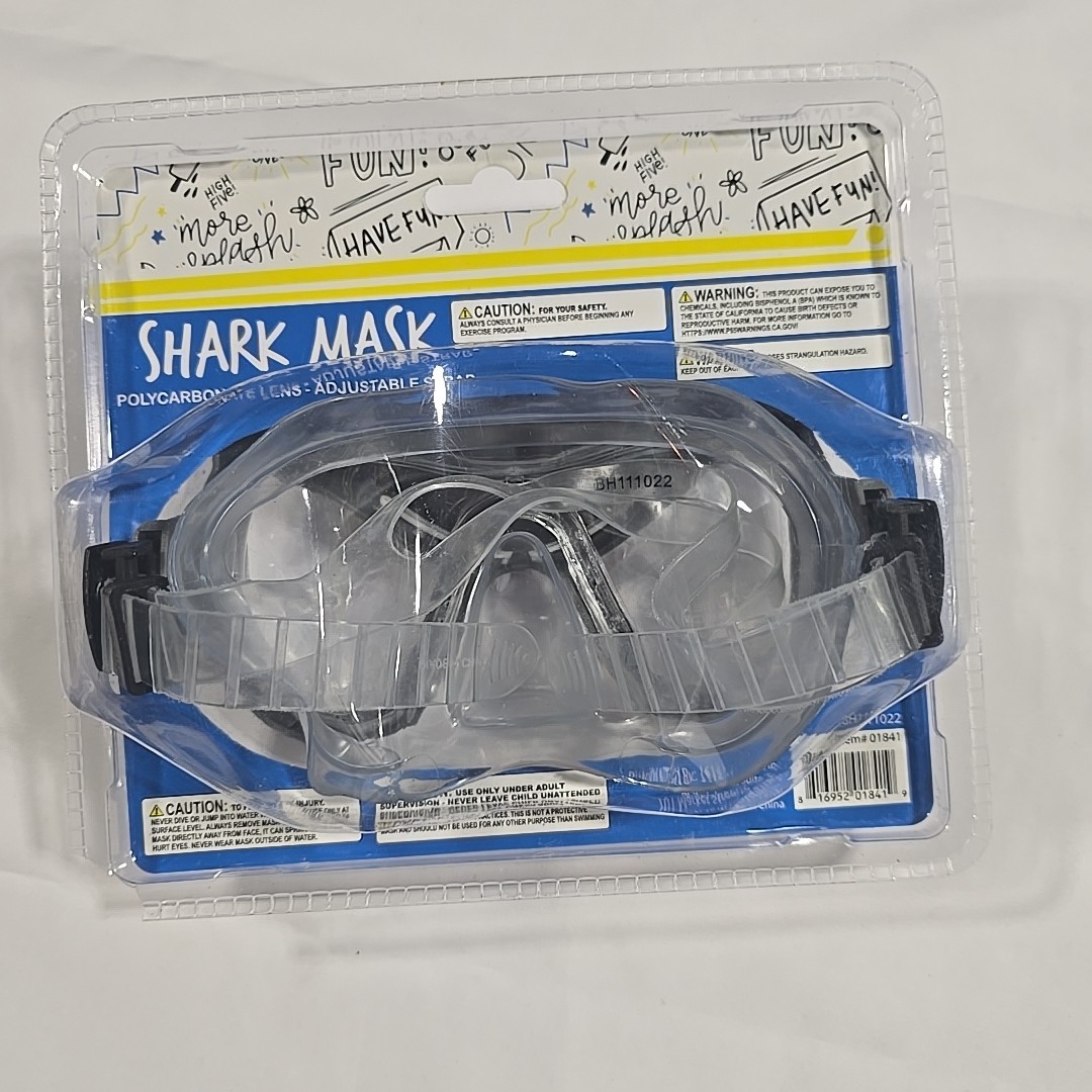 High Five Shark Mask Swim Goggles Mask Latex Free Kids Sealed Shark Teeth Dive