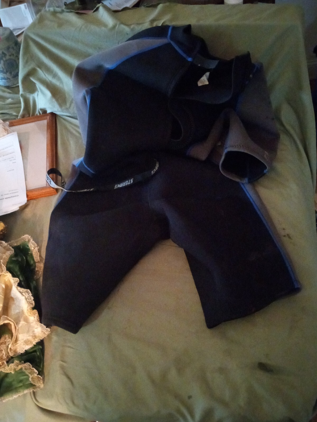 Stearns Brand wetsuit with knee length legs sized as Large made in Thailand