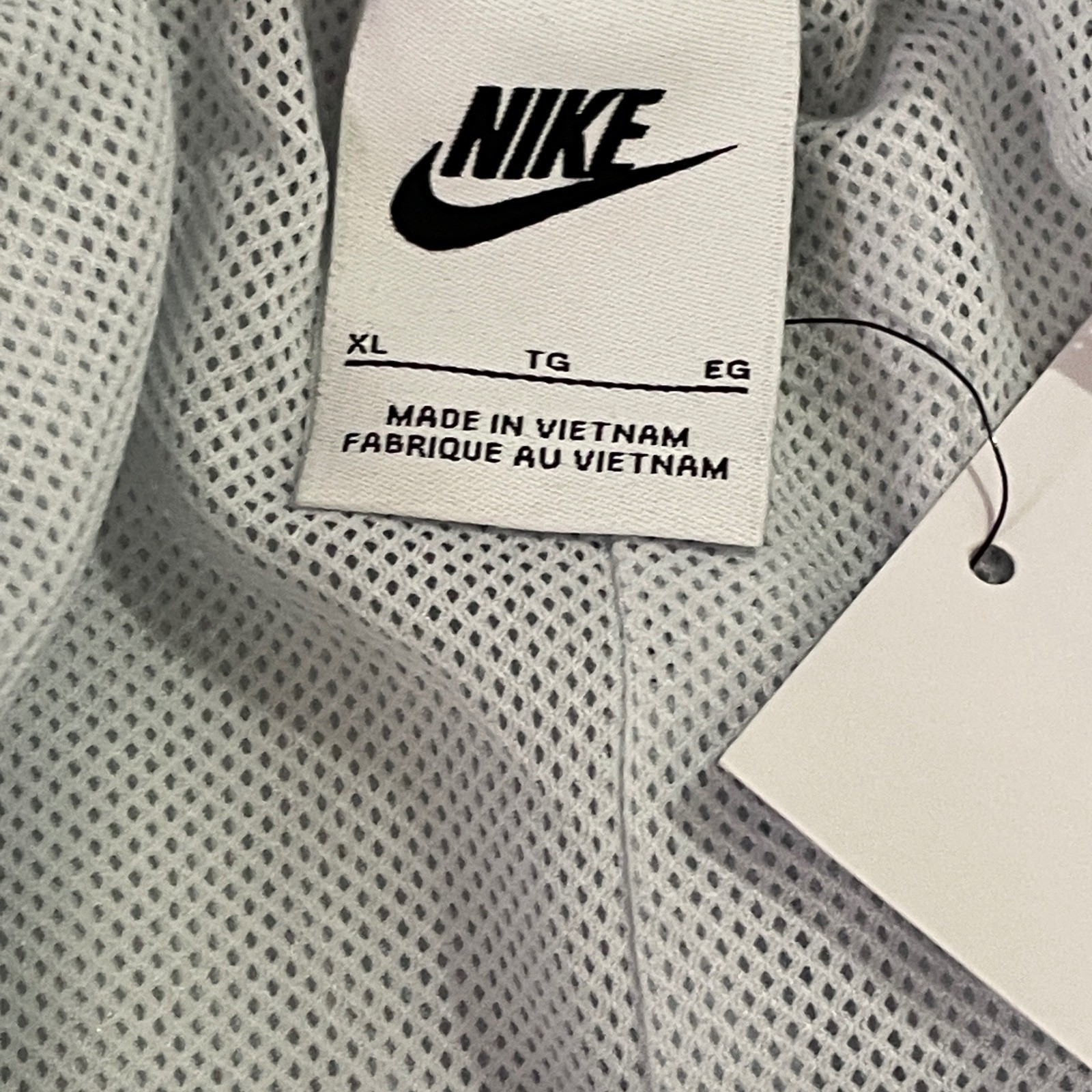Nike Men’s Swim Trunks XL Light Blue Board Shorts Mesh Lined Quick Dry NWT