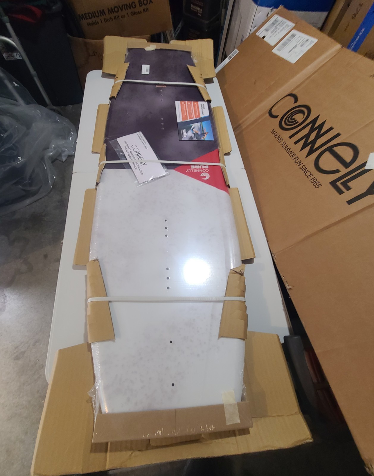 New Connelly Pure Wakeboard 2025 134cm White Red Black Board Only /Original Box