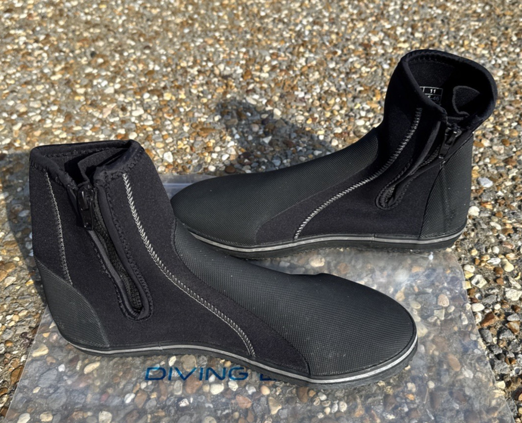 Tusa SS Dive Boots 5MM Men’s Size 11 SCUBA Snorkeling Black Diving Booties