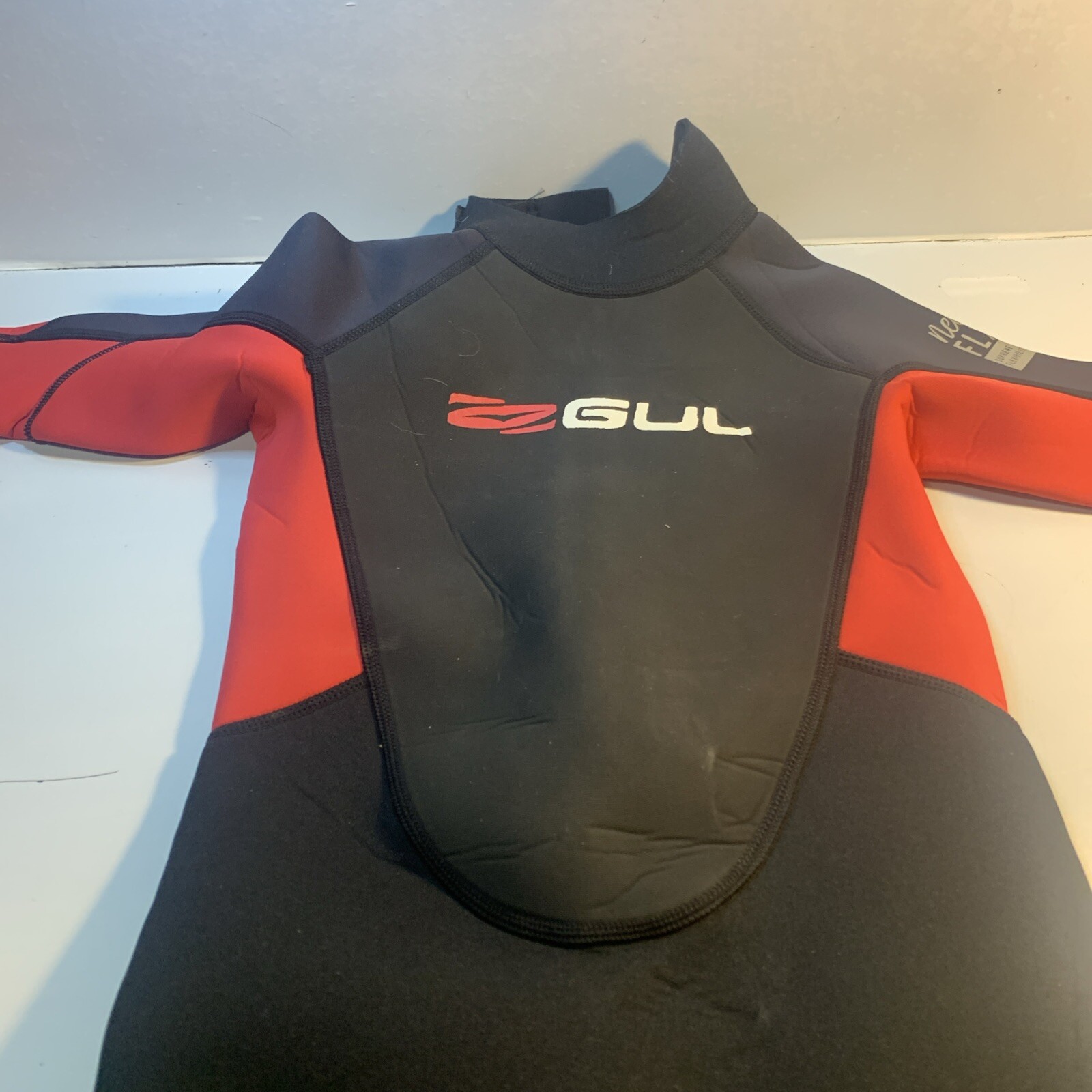 GUL Child Neo Flex Zip Wetsuit – Black & Red US 10 year UK 9-10 EU 134/140cm