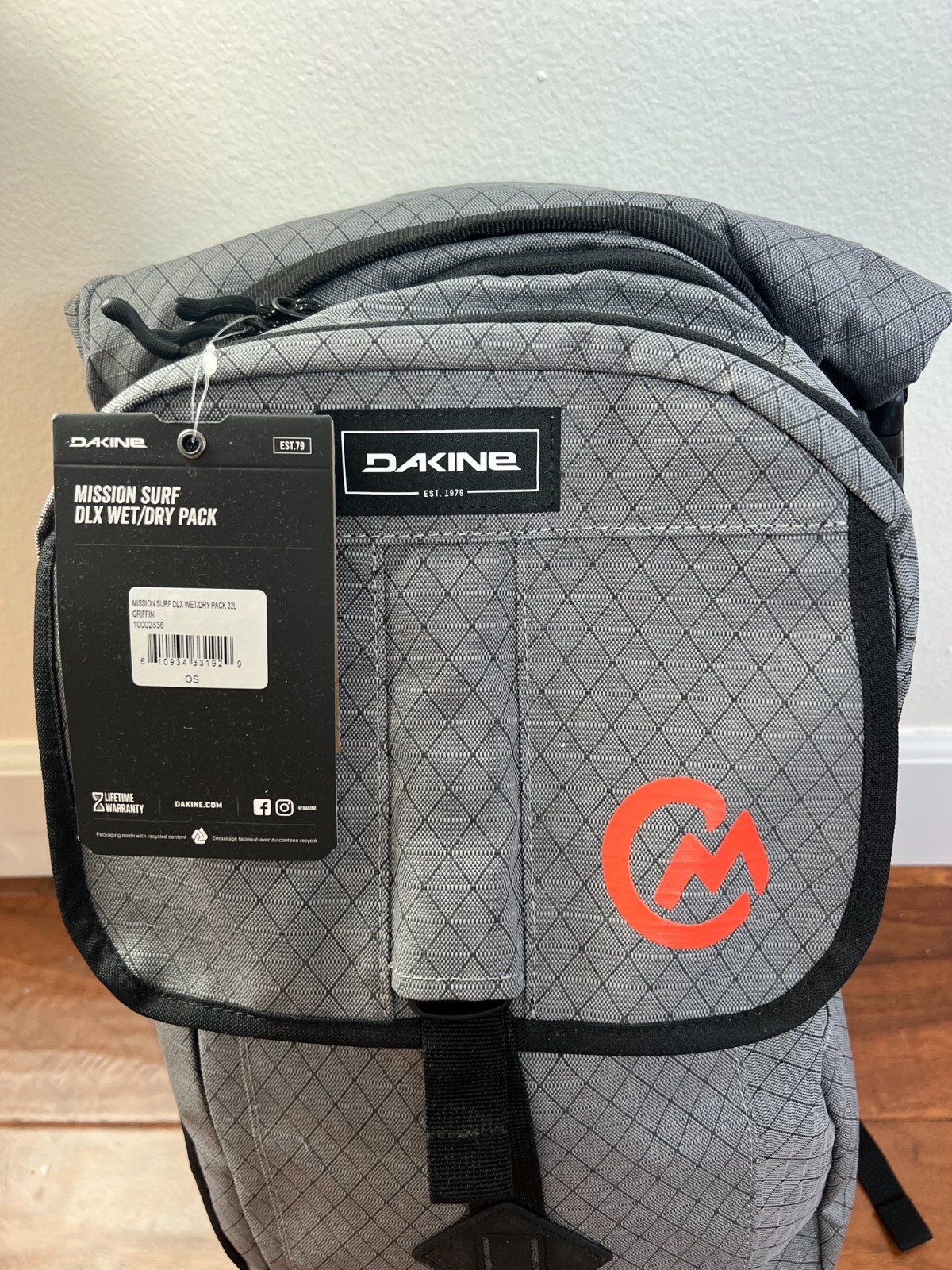 NEW Dakine Mission Surf DLX Wet/Dry Pack – 32L, Griffin Gray – LIMITED EDITION