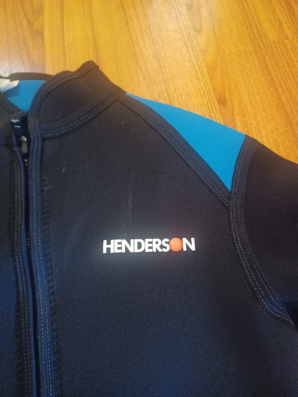 Pre-Owned 3XL Henderson Short Sleeve Shorty Wetsuit- 80% Neoprene, 20% Nylon