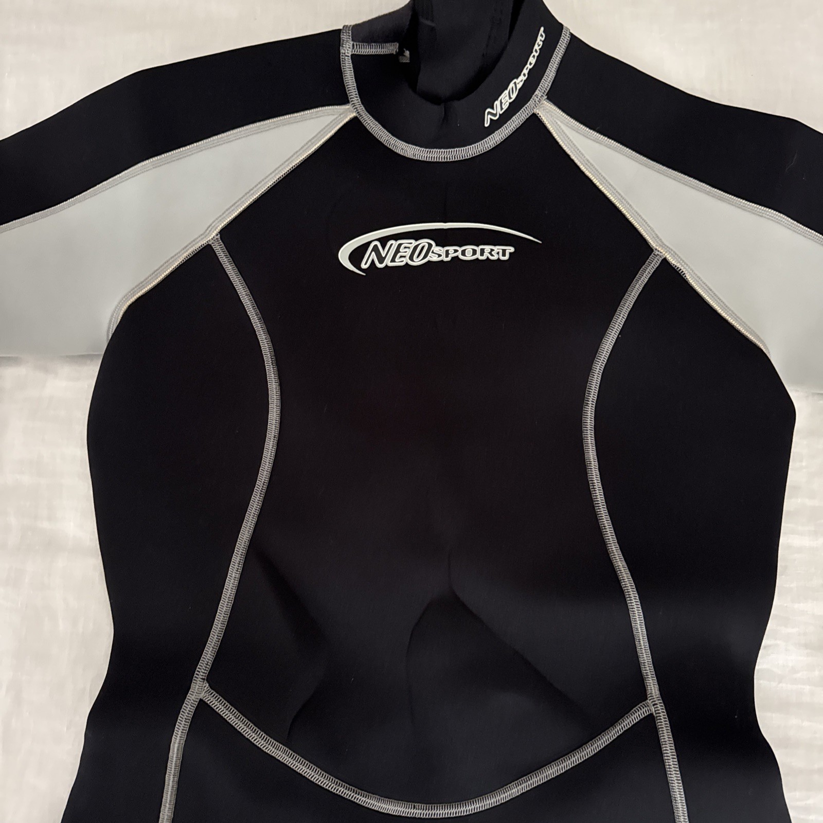 NeoSport 3/0mm Black & Gray Short Shorty Surfer Water Wetsuit Women’s Size 12