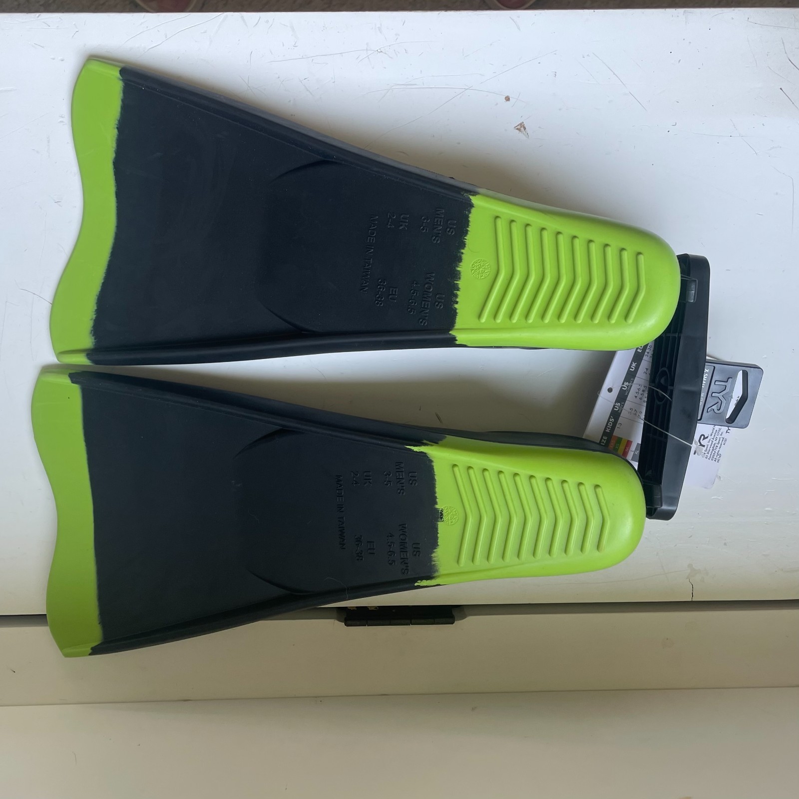 TYR Crossblade Swim Fins 2.0 – Size X-Small – Women’s Shoe size 4.5-6.5
