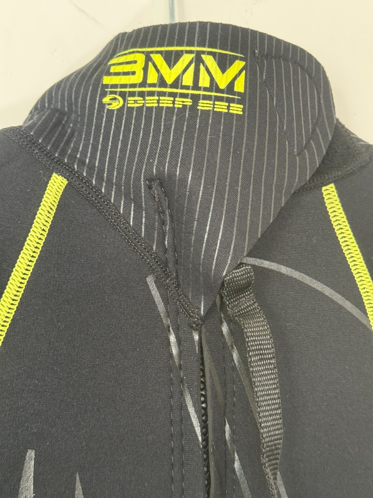 Deep See 3mm Full Wetsuit Mens Medium Black Blue Back Zip Surf Dive
