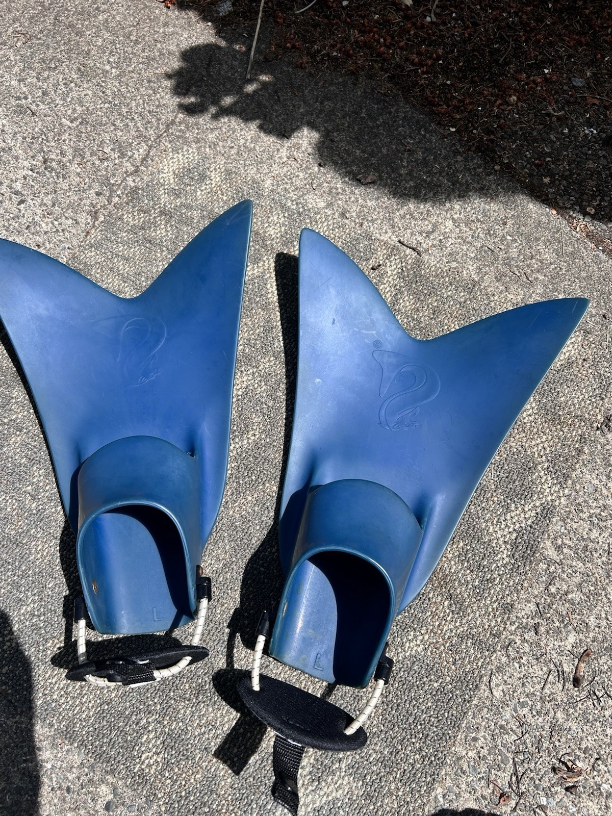 Vintage Blue Force Fin Scuba / Snorkeling Size Large