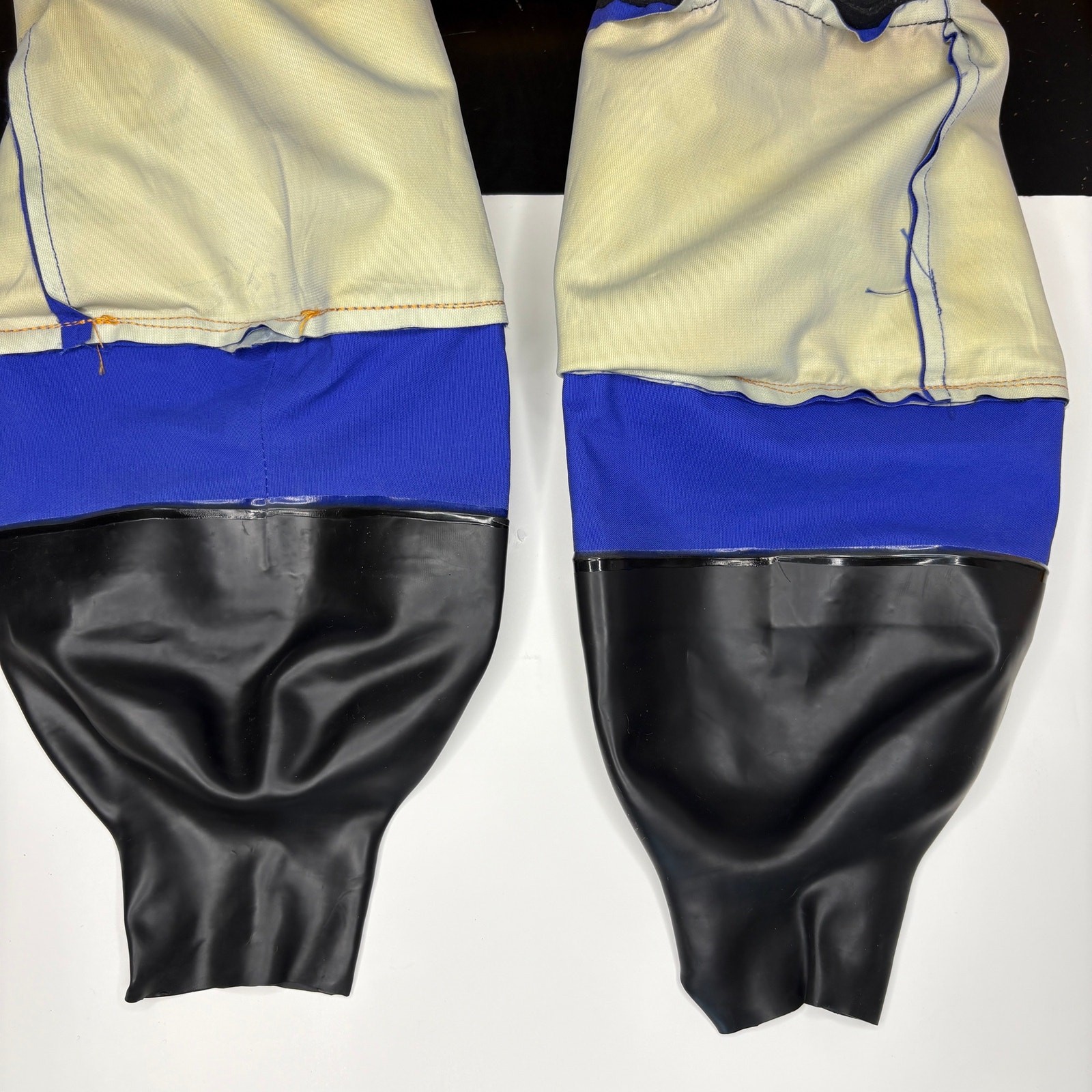 KOKATAT Gore-Tex Drysuit Metal Entry Zipper Kayak – Men’s XL