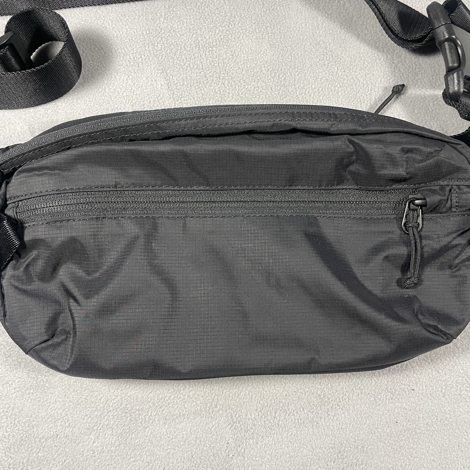 Tomtoc 3.5L Sling Bag Crossbody Black RFID Fanny Pack Adjustable Travel T33