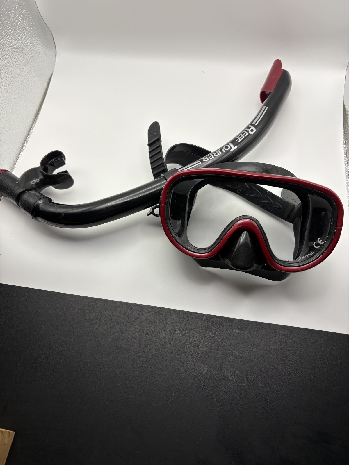 Reef Tourer Adult Snorkeling Googles & Mask Set Red Black tempered Glass