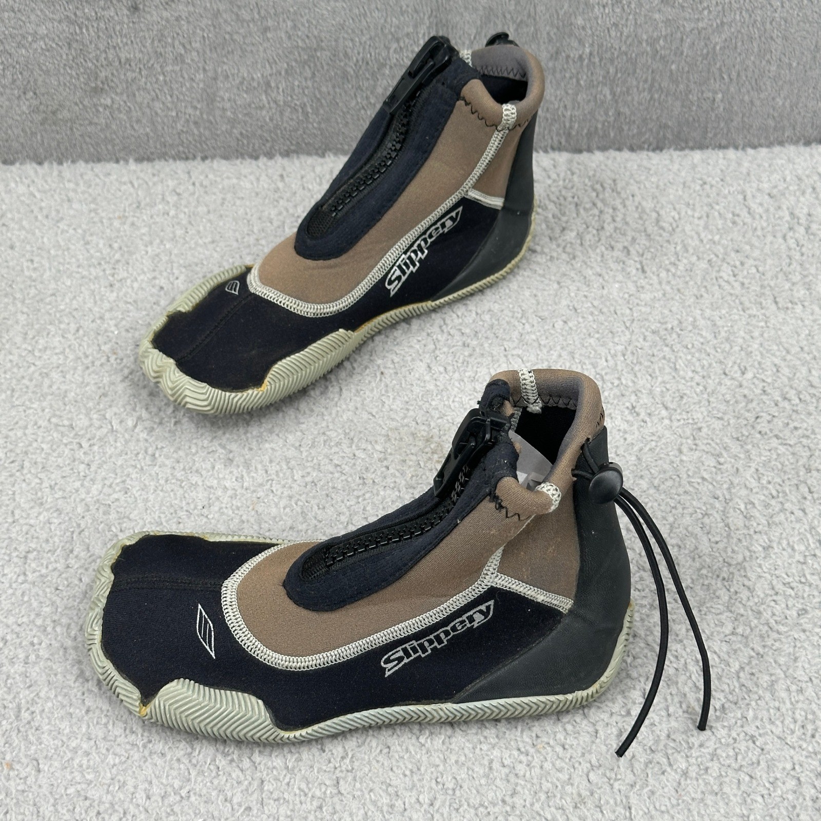 Slippery Water Sports Neoprene Booties XS Black Beige Zip Up Wetsuit Shoes Mens