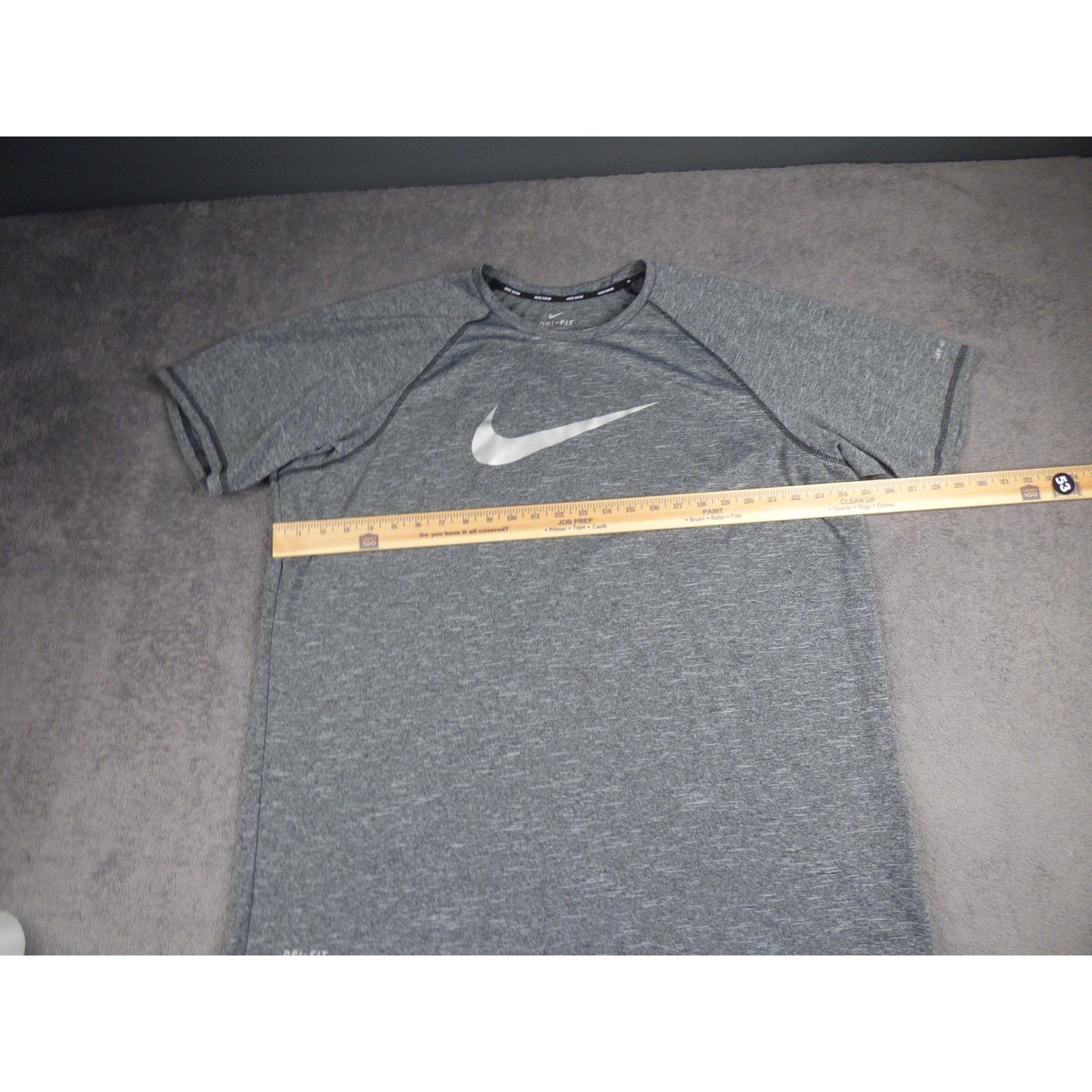 Nike Swim Dri-FIT Mens XXL Gray Rash Guard UPF 40 Short Sleeve Swim Shirt Shirt