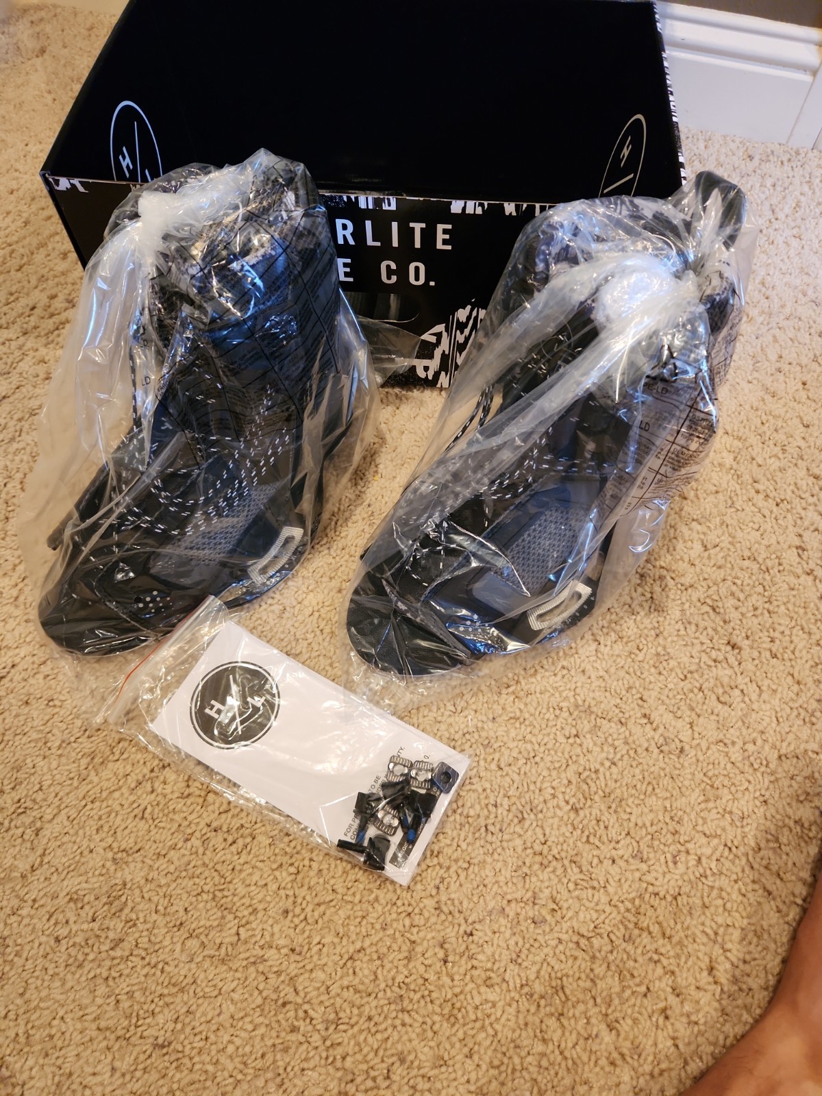 Hyperlite Team OT Mens Wakeboard Bindings Black/White (10-14)