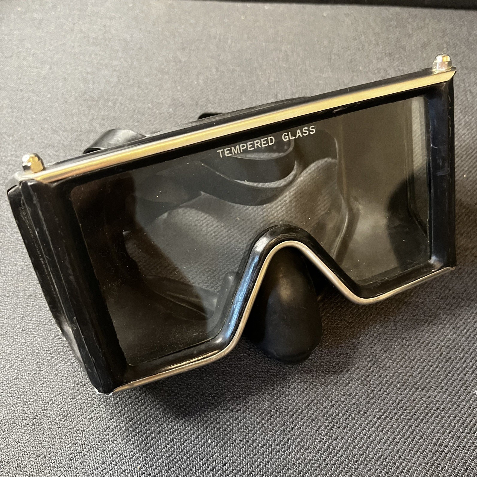Vintage US Divers Aqua Lung Wrap Around Scuba Dive Mask Goggles Tempered Glass