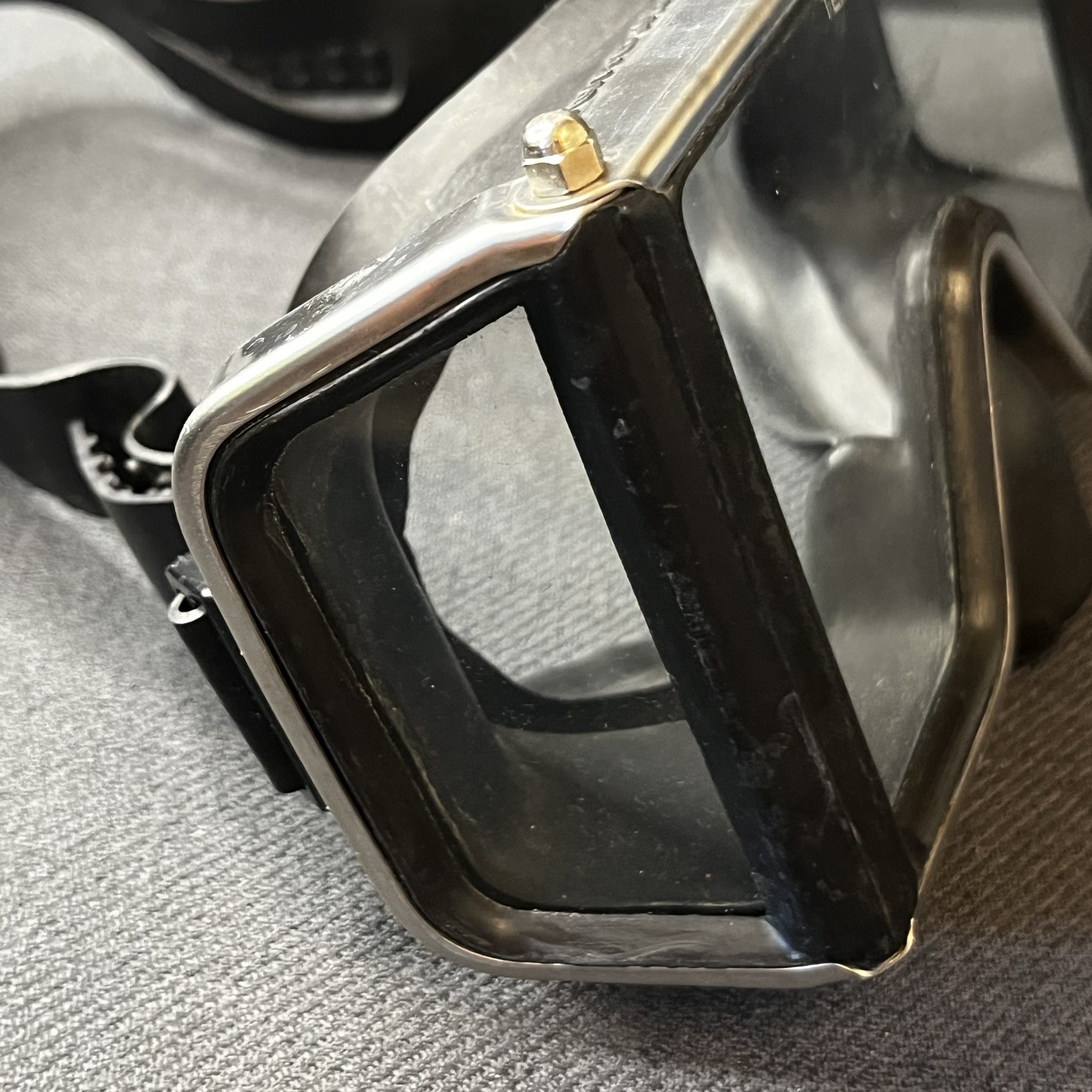 Vintage US Divers Aqua Lung Wrap Around Scuba Dive Mask Goggles Tempered Glass