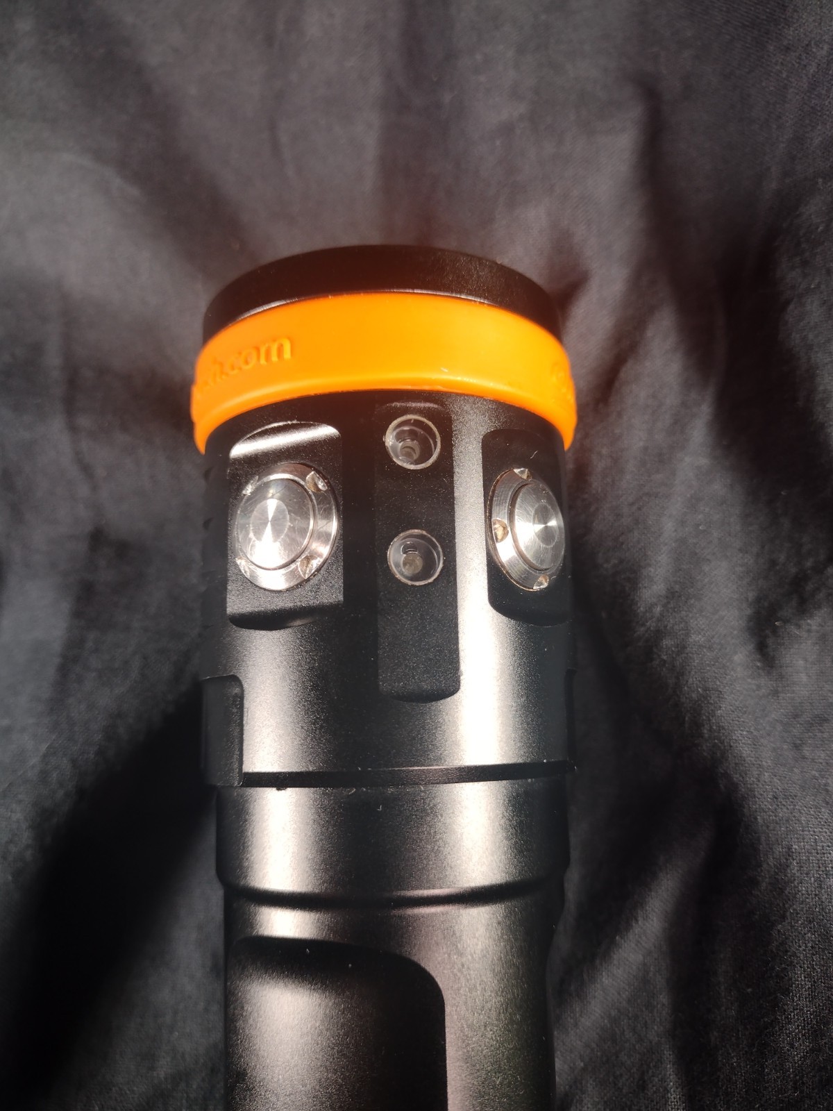 Untested – Orca D900V Video & Dive Light Magnetic Rechargable