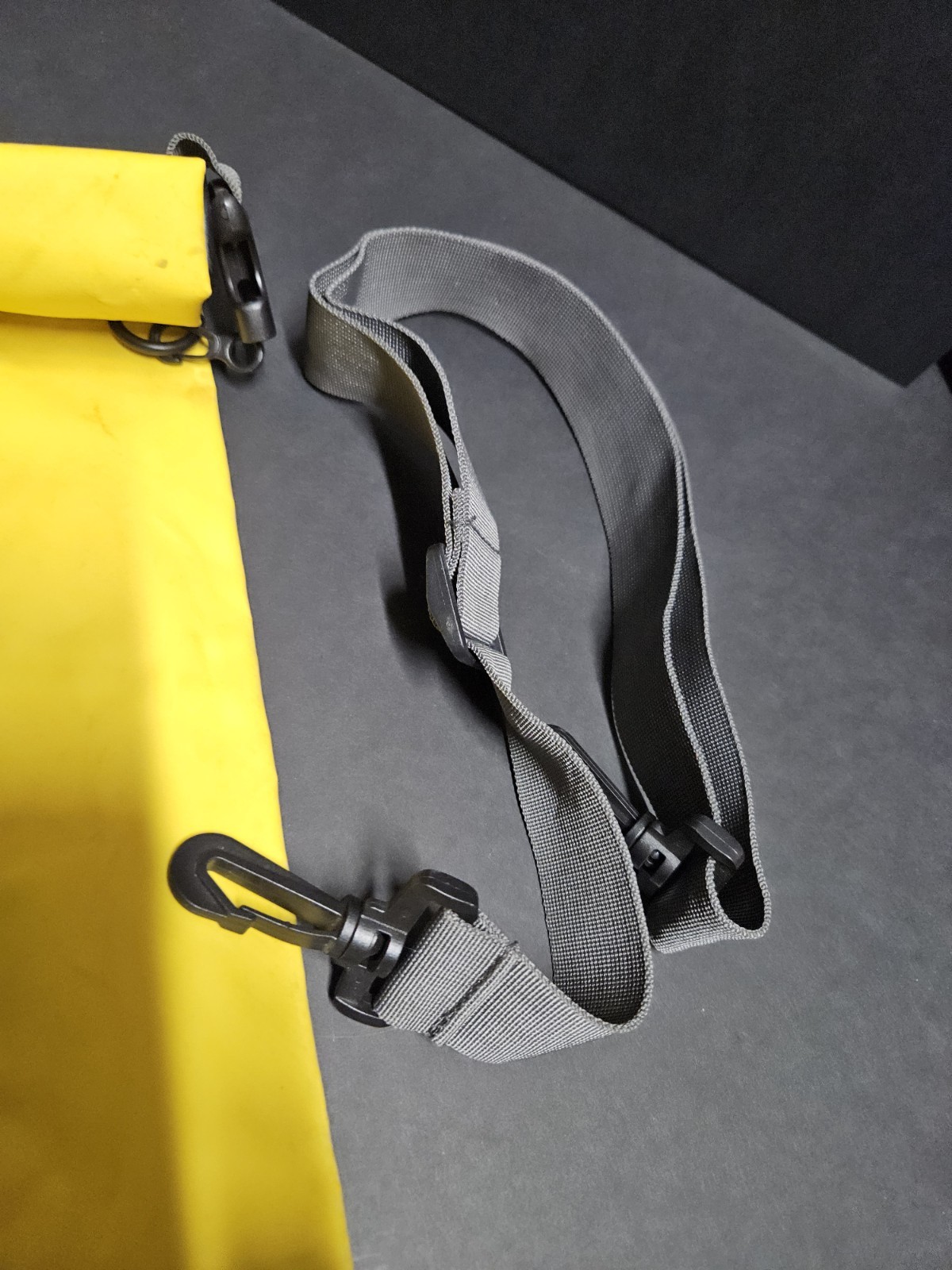Dry Bags Waterproof (10L – Yellow) – Dry Bags for Kayaking Water Sports.