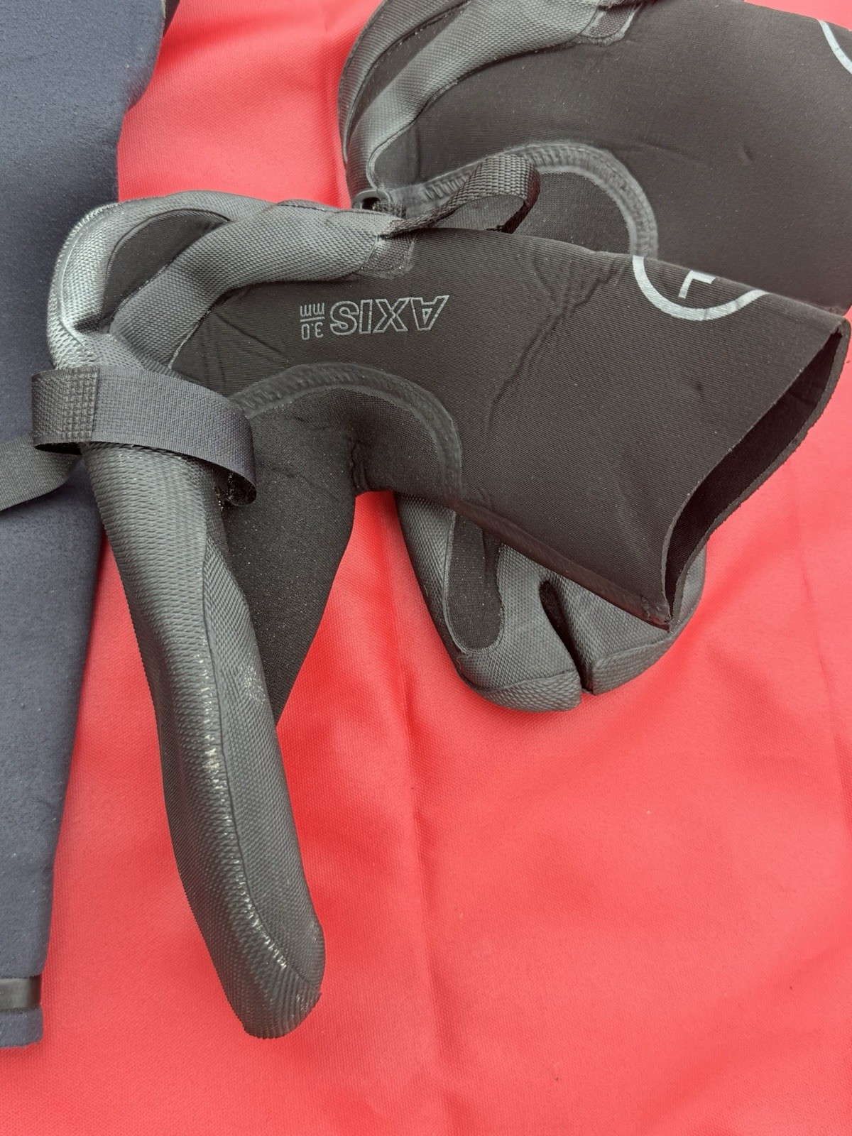 Hyperflex 4/3mm Greenprene Men’s Chest Zip Full Wetsuit.