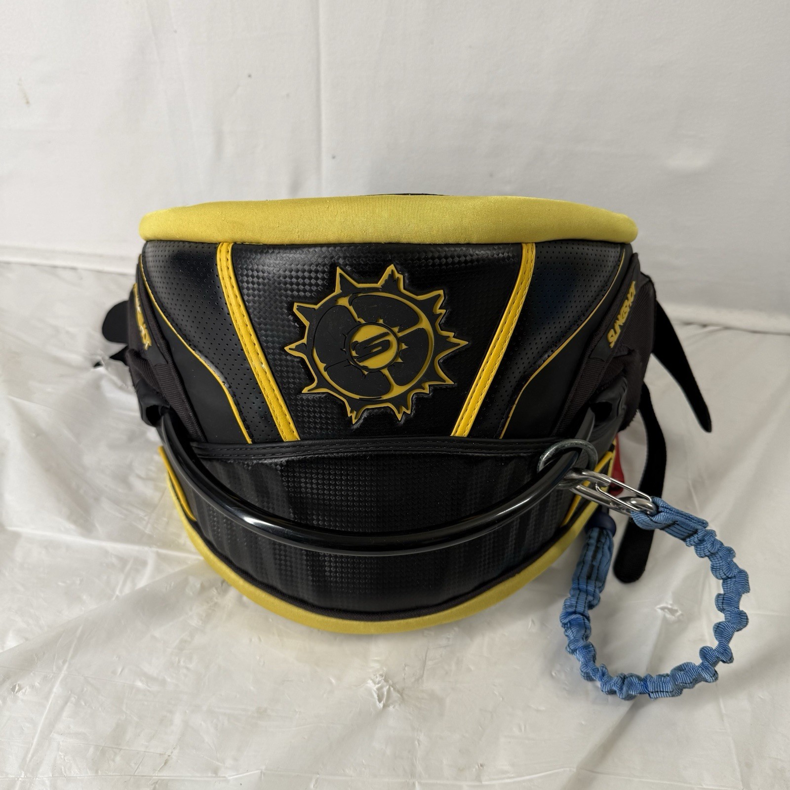 E1 Slingshot Kiteboarding Waist Harness Small – Excellent Condition.