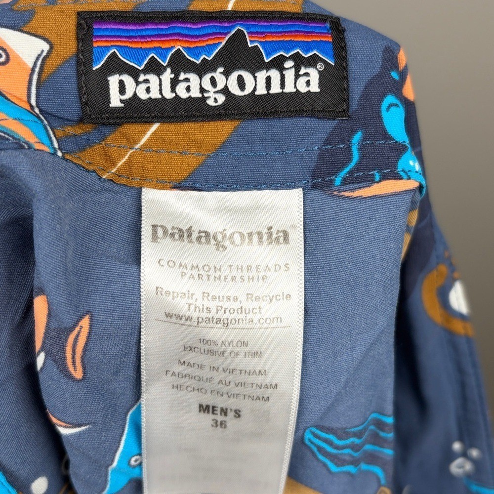 Patagonia Men’s Wavefarer Blue and Orange Board Shorts Paradise Fish SZ 36