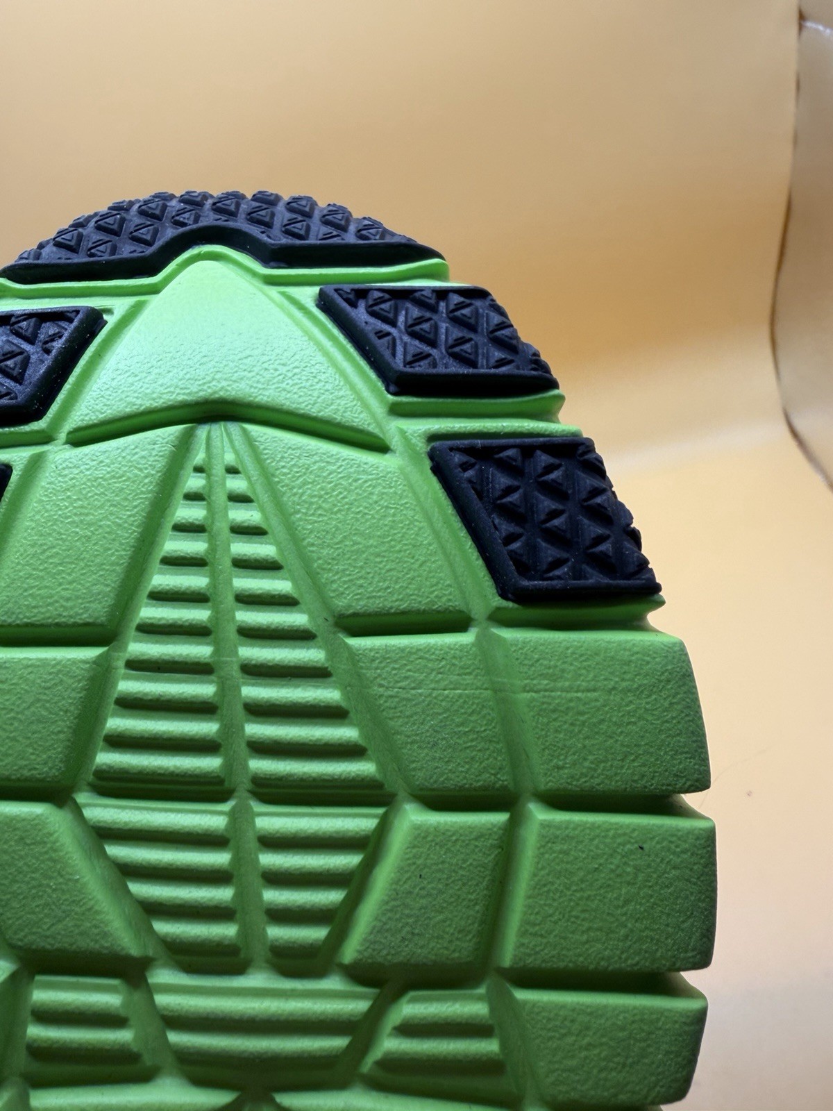 Crosskix APX Black/green Water Shoes Athletic Unisex Shoe Men Sz 4/Wm 5.5 NWT