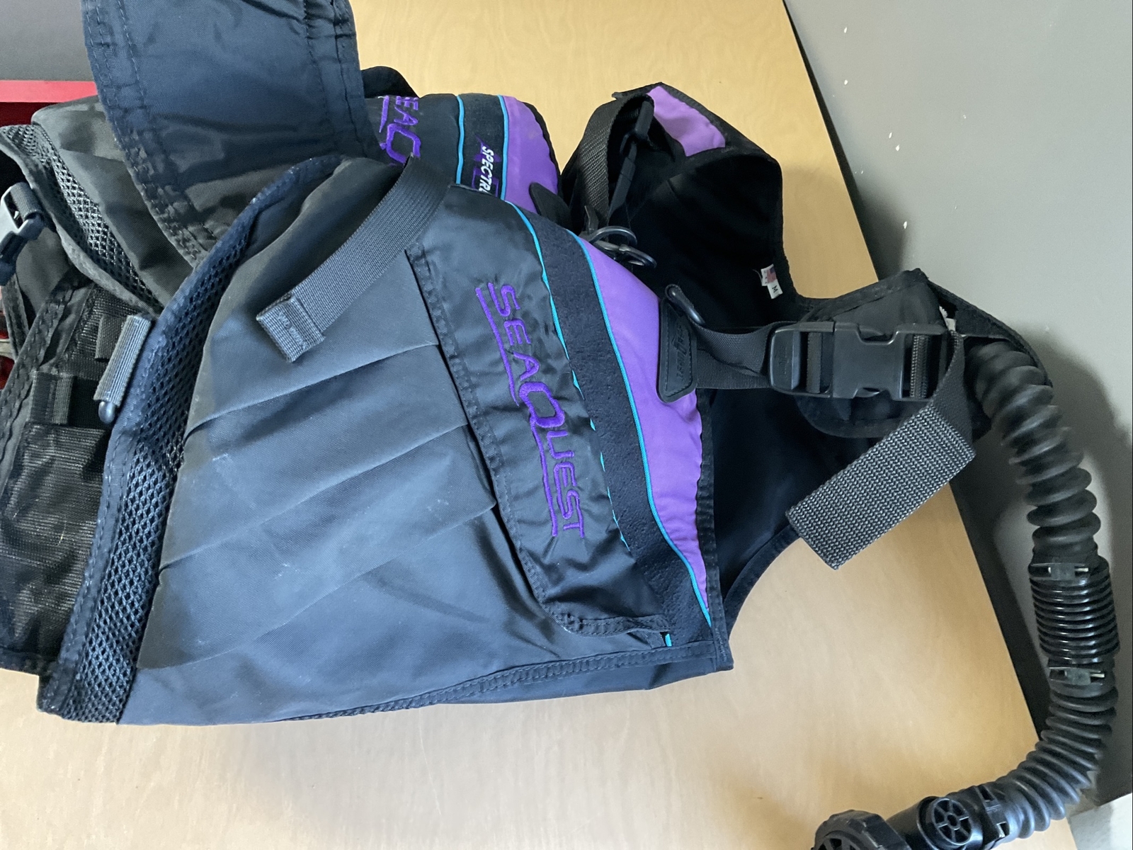 NICE! Seaquest Spectrum 3 ADV BC Scuba Vest Size Medium w/ Breathing Source