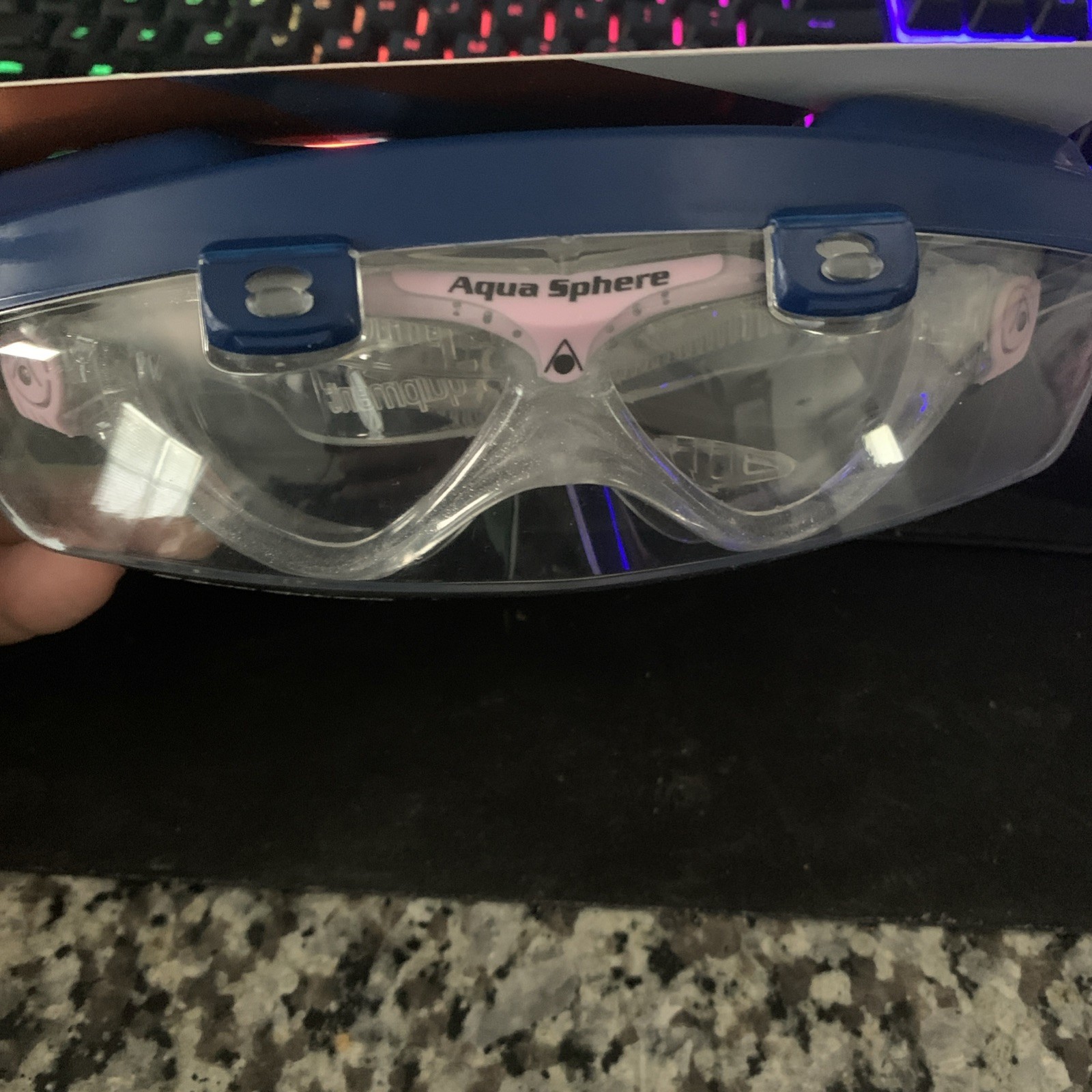 Pink Aqua Sphere Vista Jr Swim Mask pink!