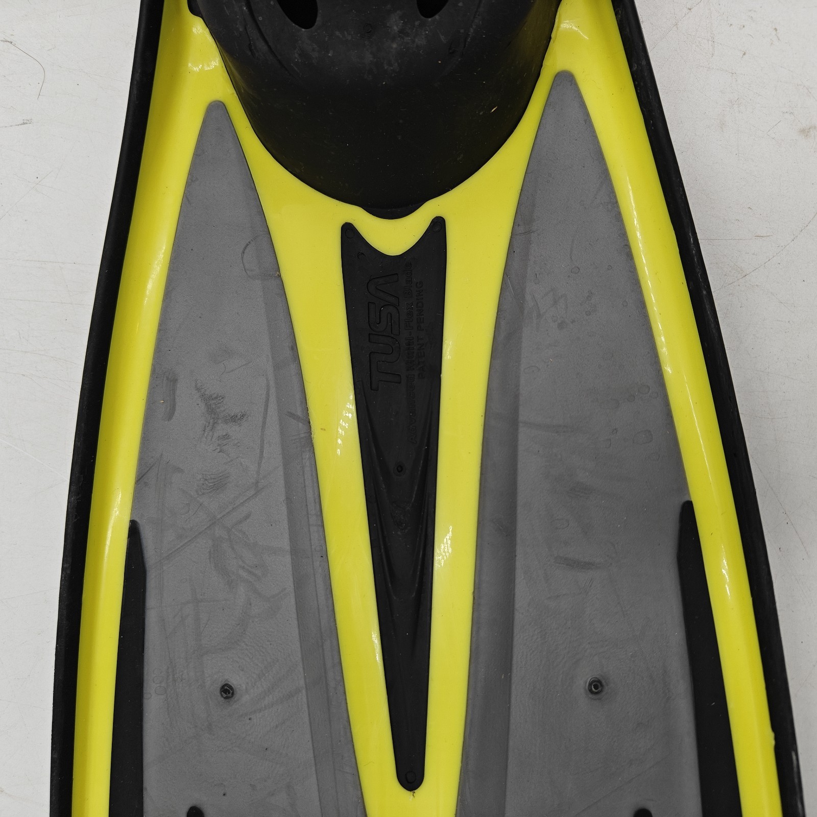 Tusa Solla Dive Fins-Black-Large/X-Large (Mens 10-14) Open Heel Scuba Snorkel