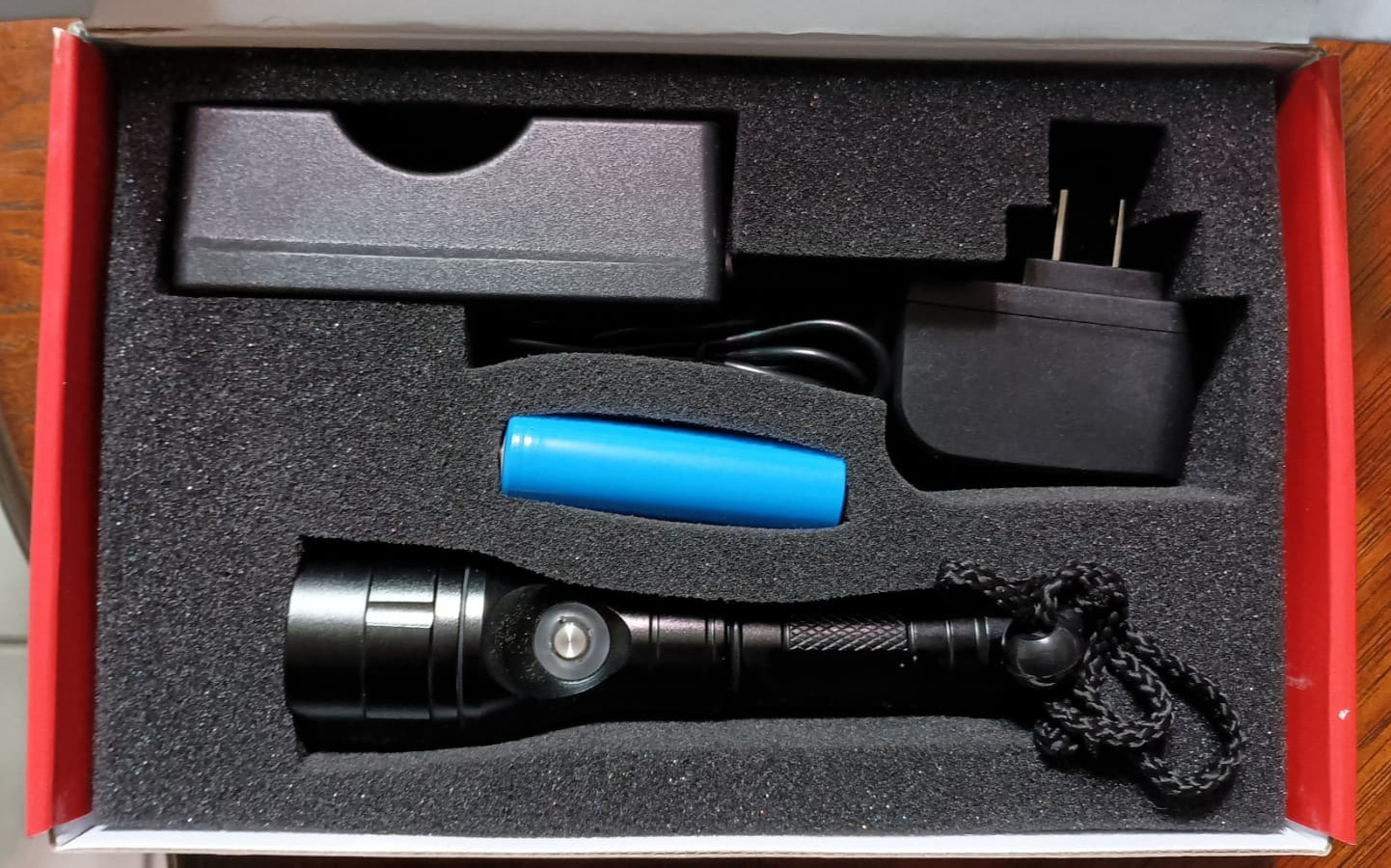 Yukon Cornelius’ Special ! ! HOGG 1,000 Lumen NEW Diving light