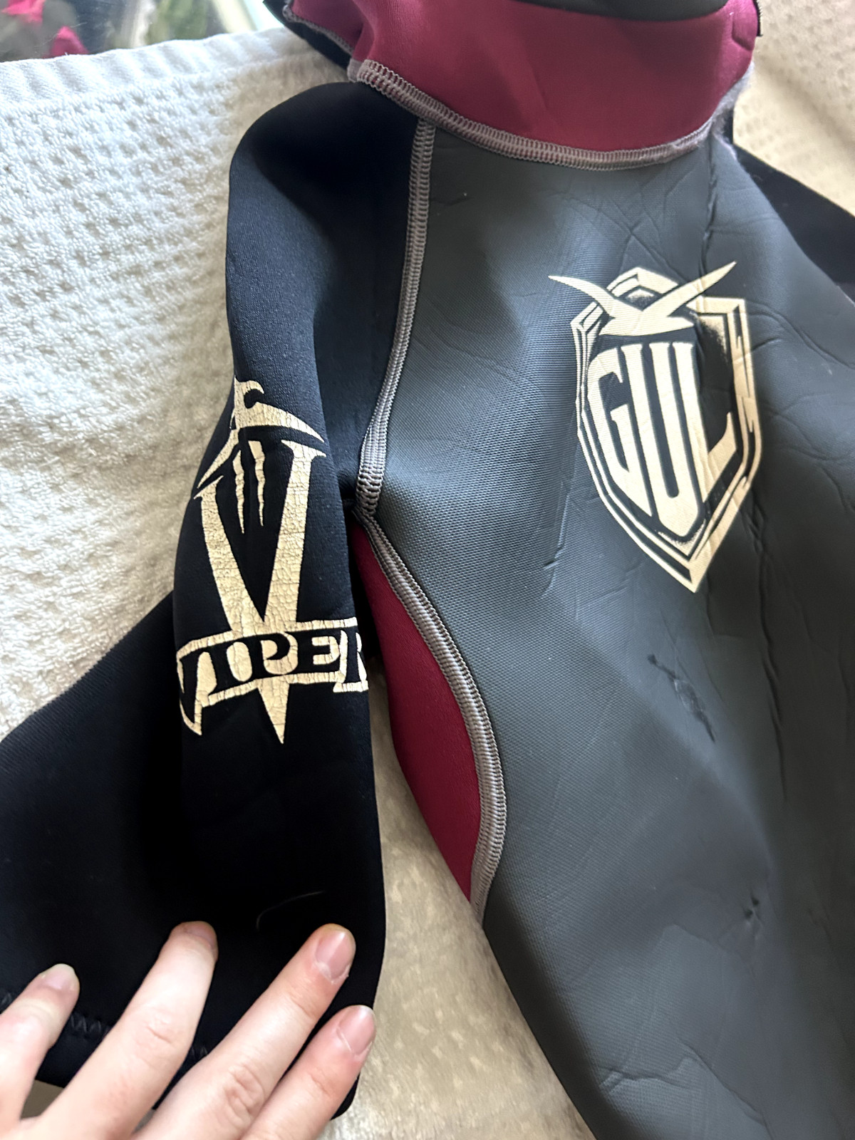 GUL Wet Suit Shorty Mens Medium Small Viper Titanium 2×2 Red and Black