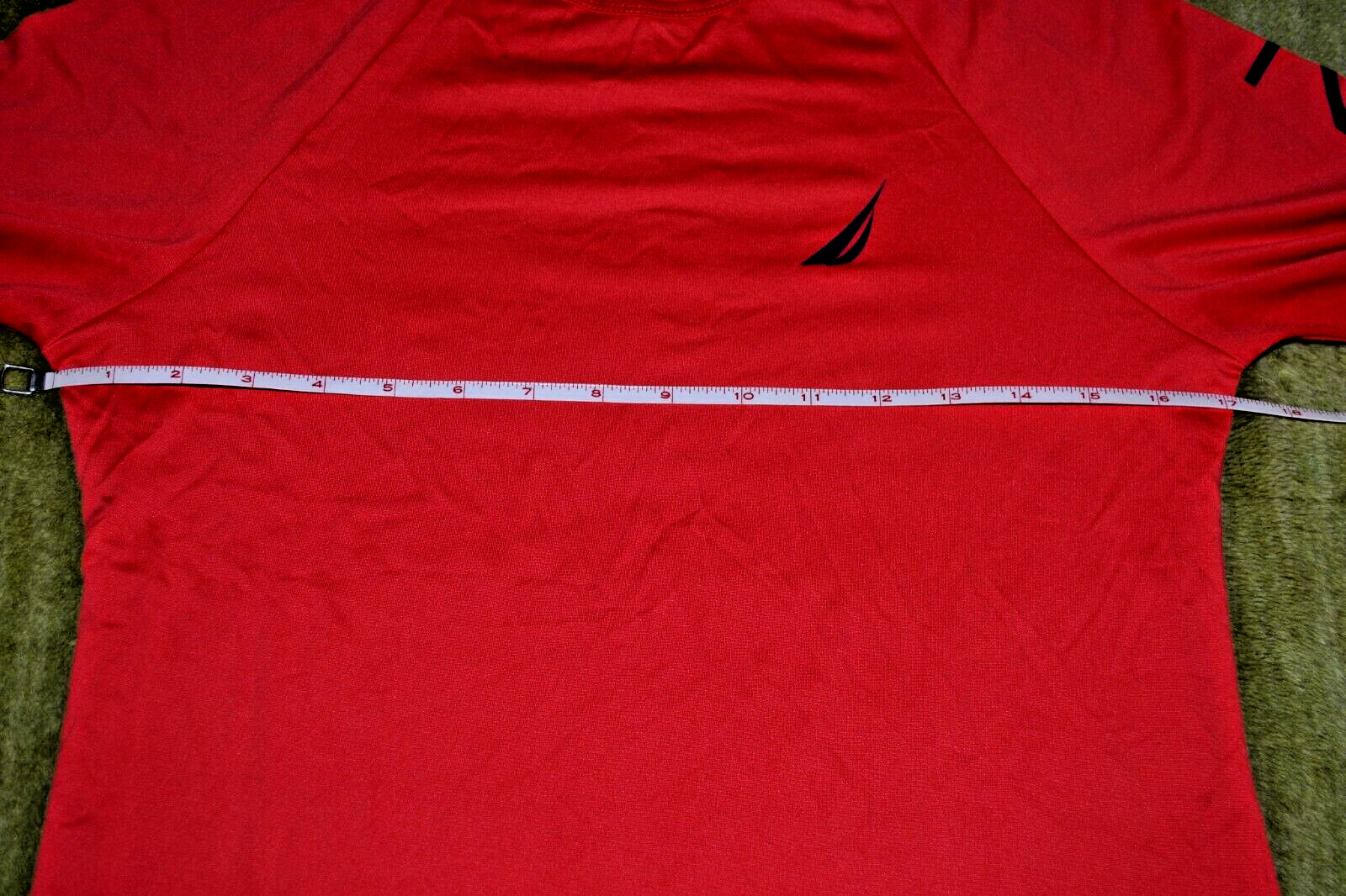 Nautica Performance Rash Guard Beach Sun Defender Long Sleeve Shirt Medium