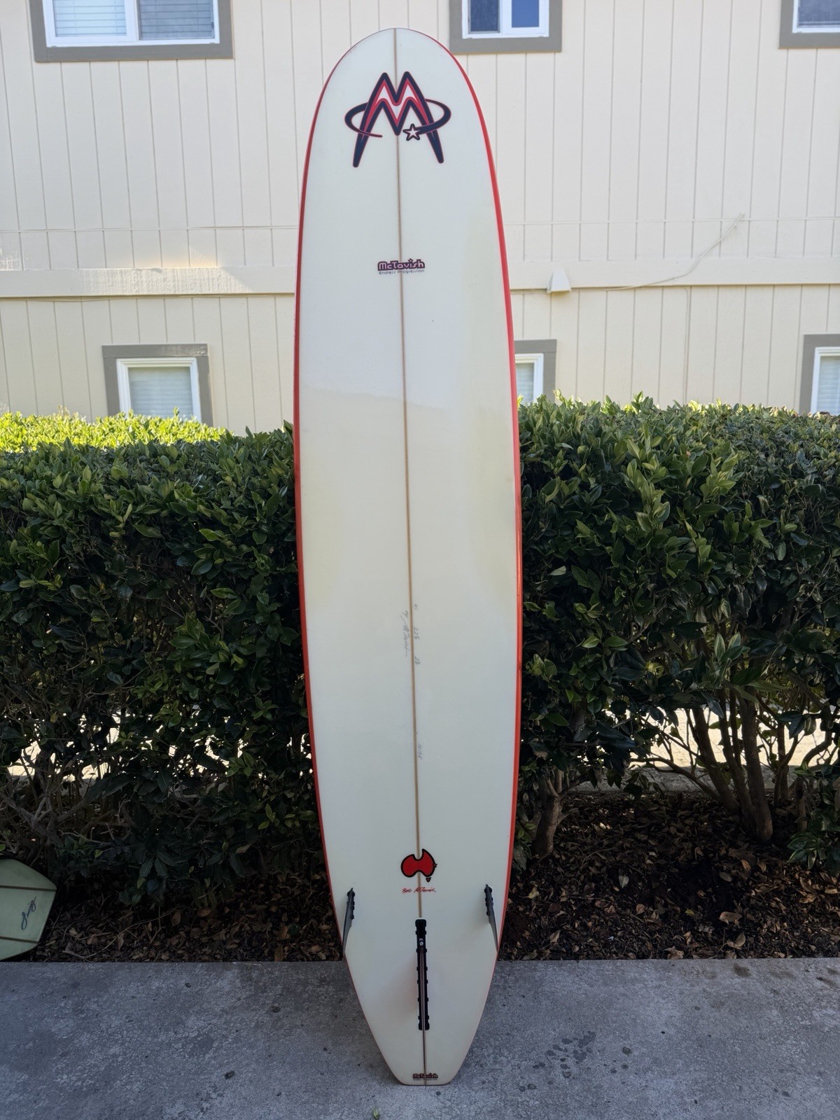 McTavish Shaped Signed RazaR 9’1″ X 22.5″x2.75″ Tri Fin Longboard Surfboard