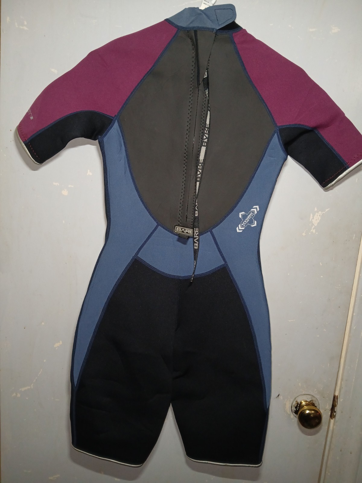 Bare Wetsuit Size 9-10