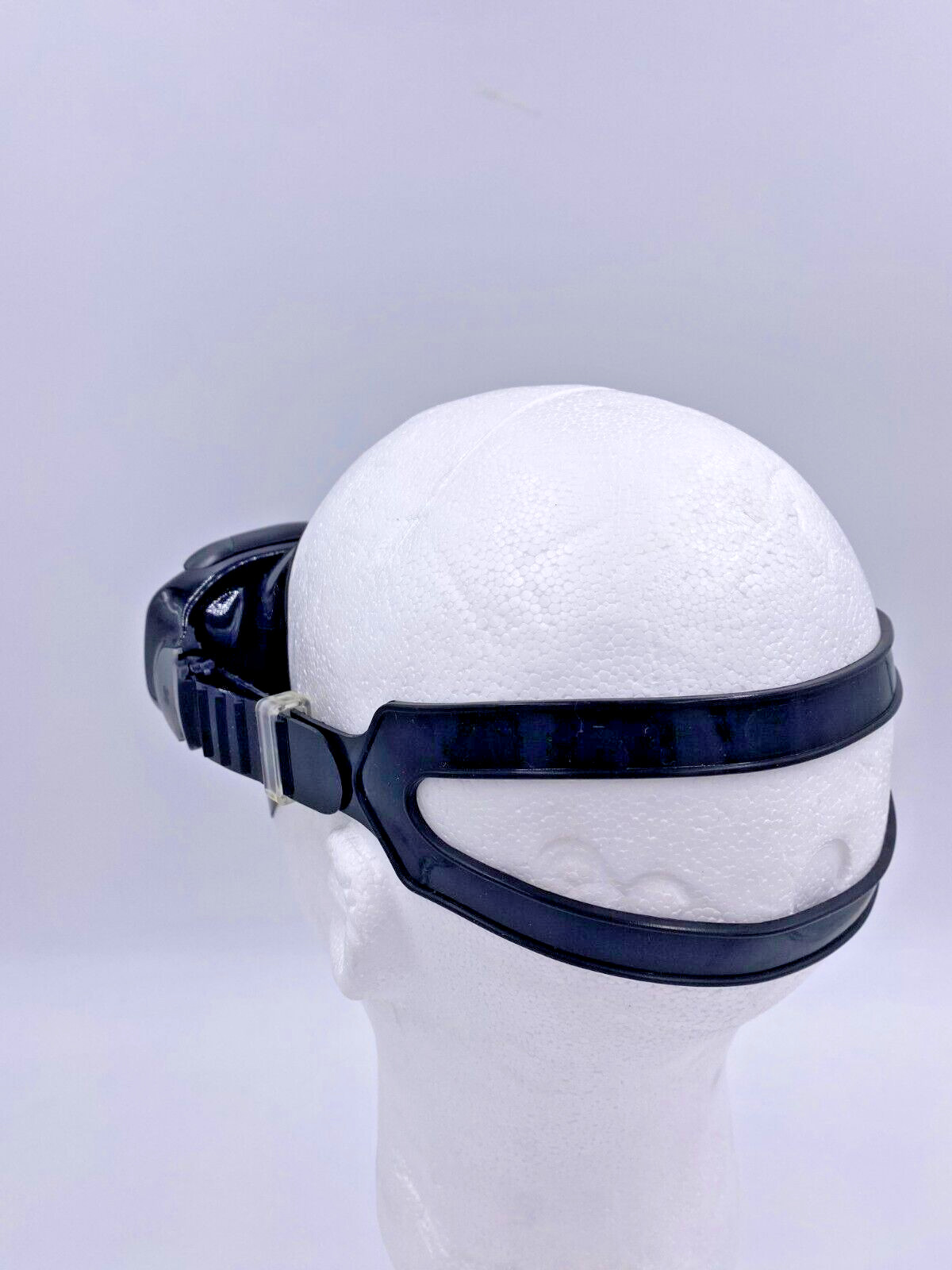 SCUBAPRO GOGGLES BLACK NEW TEMPERED GLASS ADJUSTABLE STRAP FORM FITTING