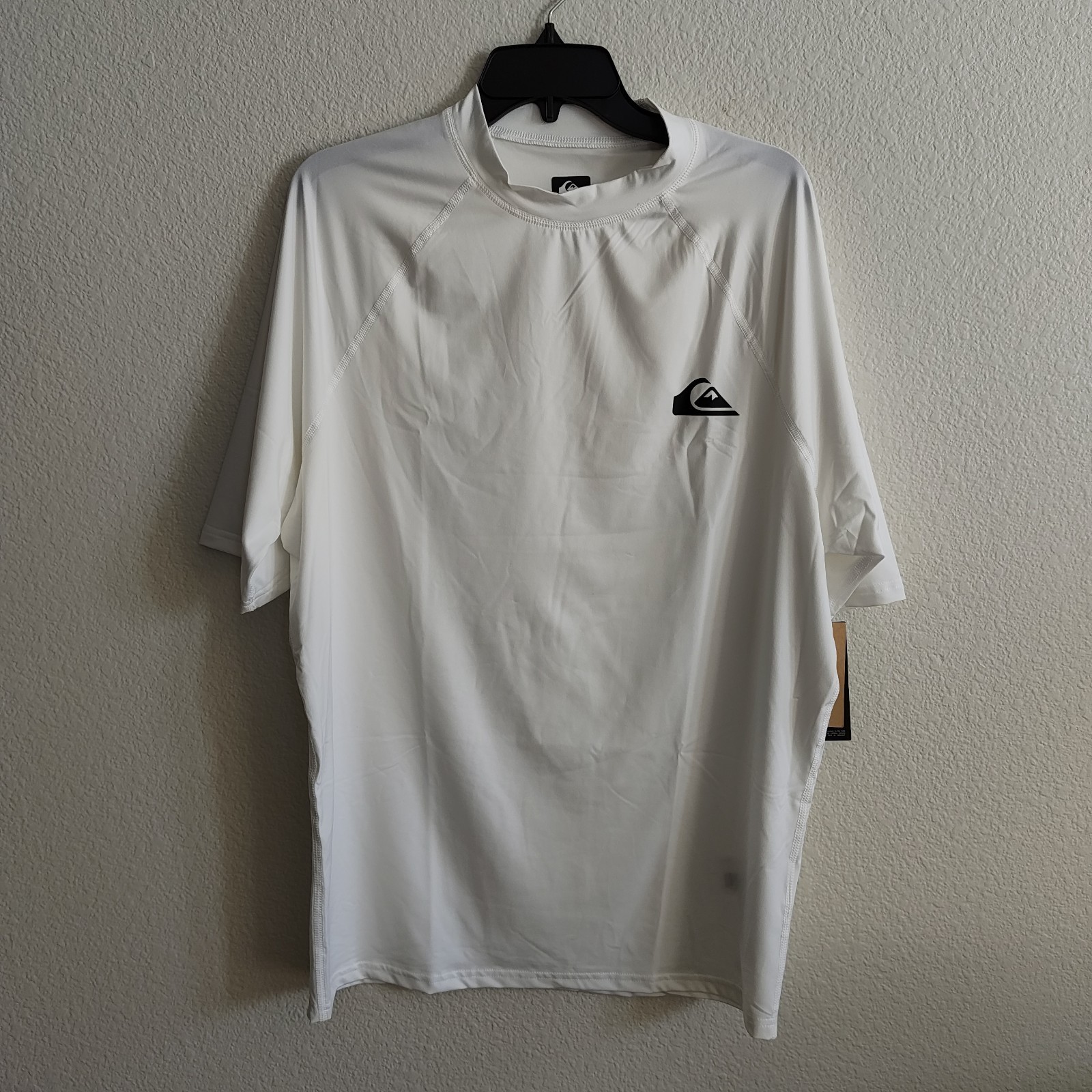 Quiksilver Men’s White Rash Guard With Logo Size 3XL Short Sleeve