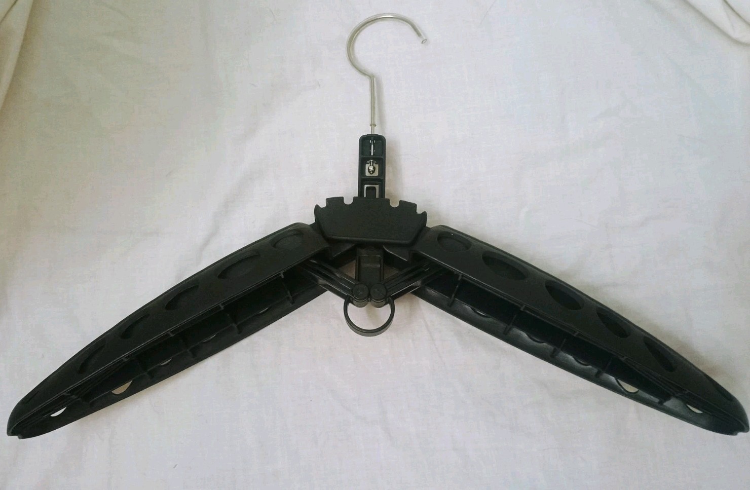 Foldable Wetsuit Hanger For Surfing Suit – Black – Diving Swimming Etc.