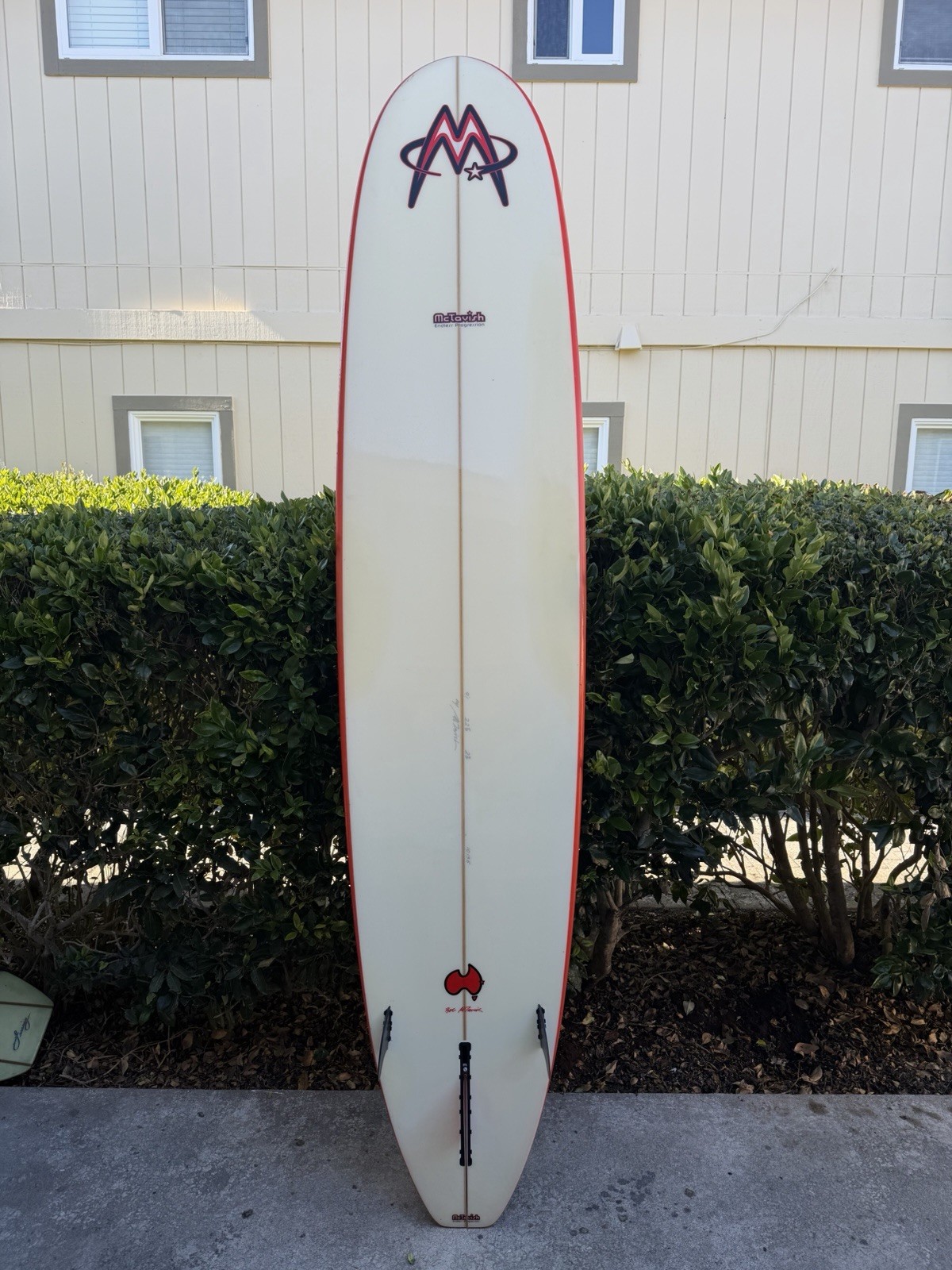 McTavish Shaped Signed RazaR 9’1″ X 22.5″x2.75″ Tri Fin Longboard Surfboard