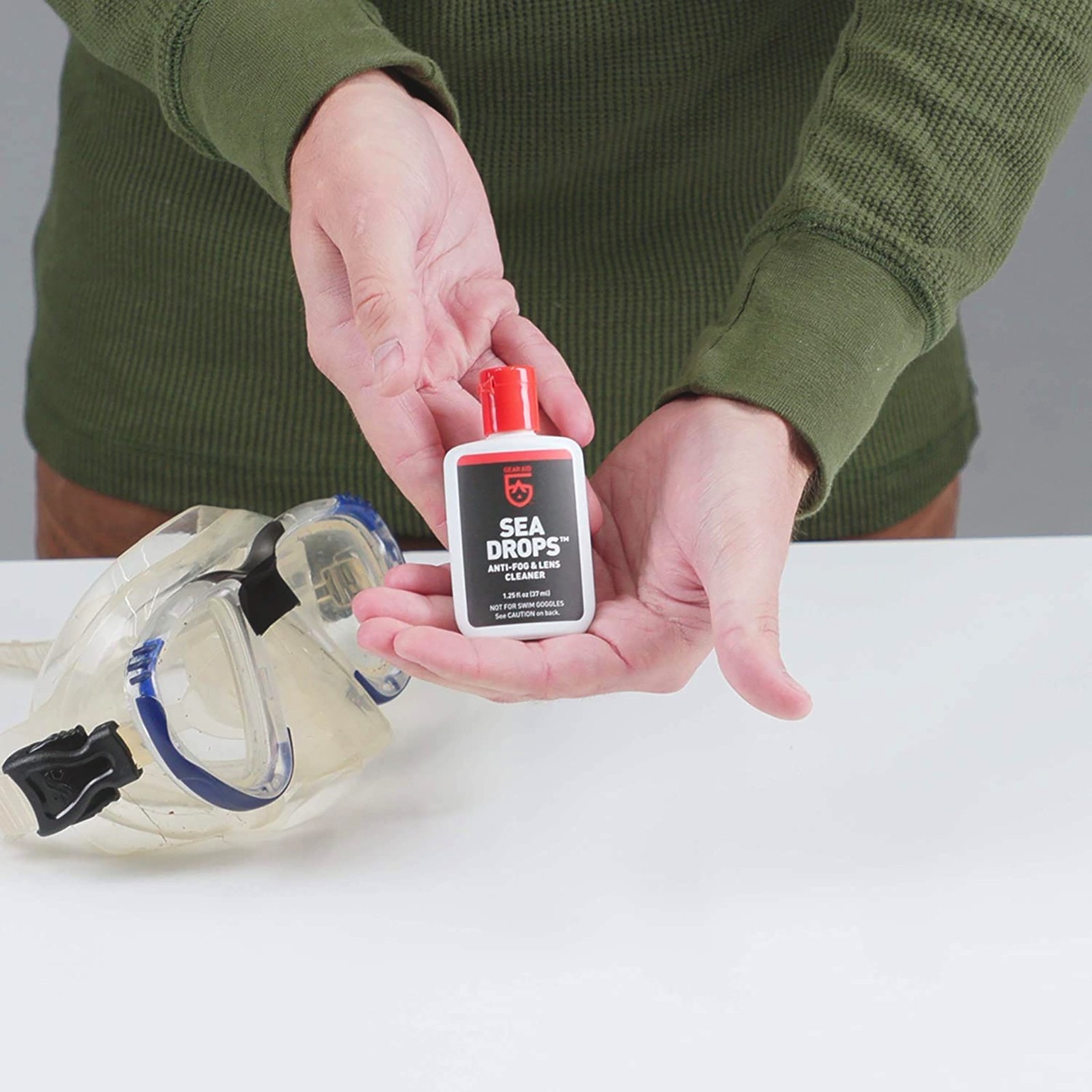 GEAR AID Sea Drops Anti-fog and Cleaner for Dive and Snorkel Masks, 1.25 fl oz