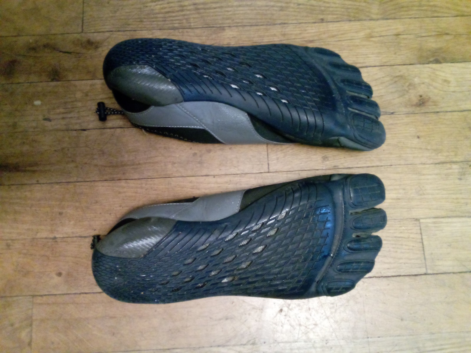Body Glove 3T Barefoot Shoes Men’s Size 11 Cinch Water Shoe Black Grey