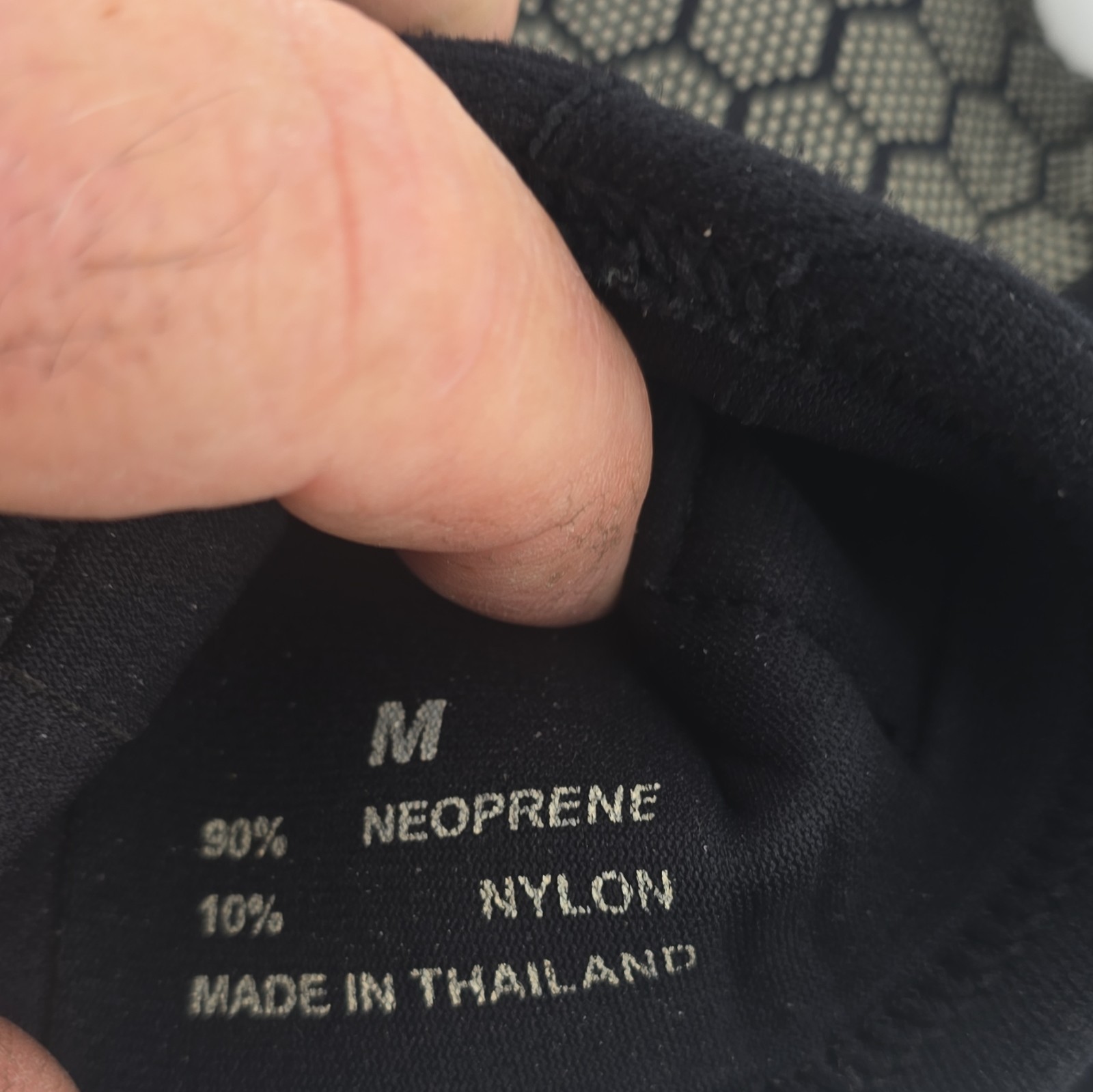 Body Glove Neoprene Water Sport Gloves, Black M, Made in Thailand