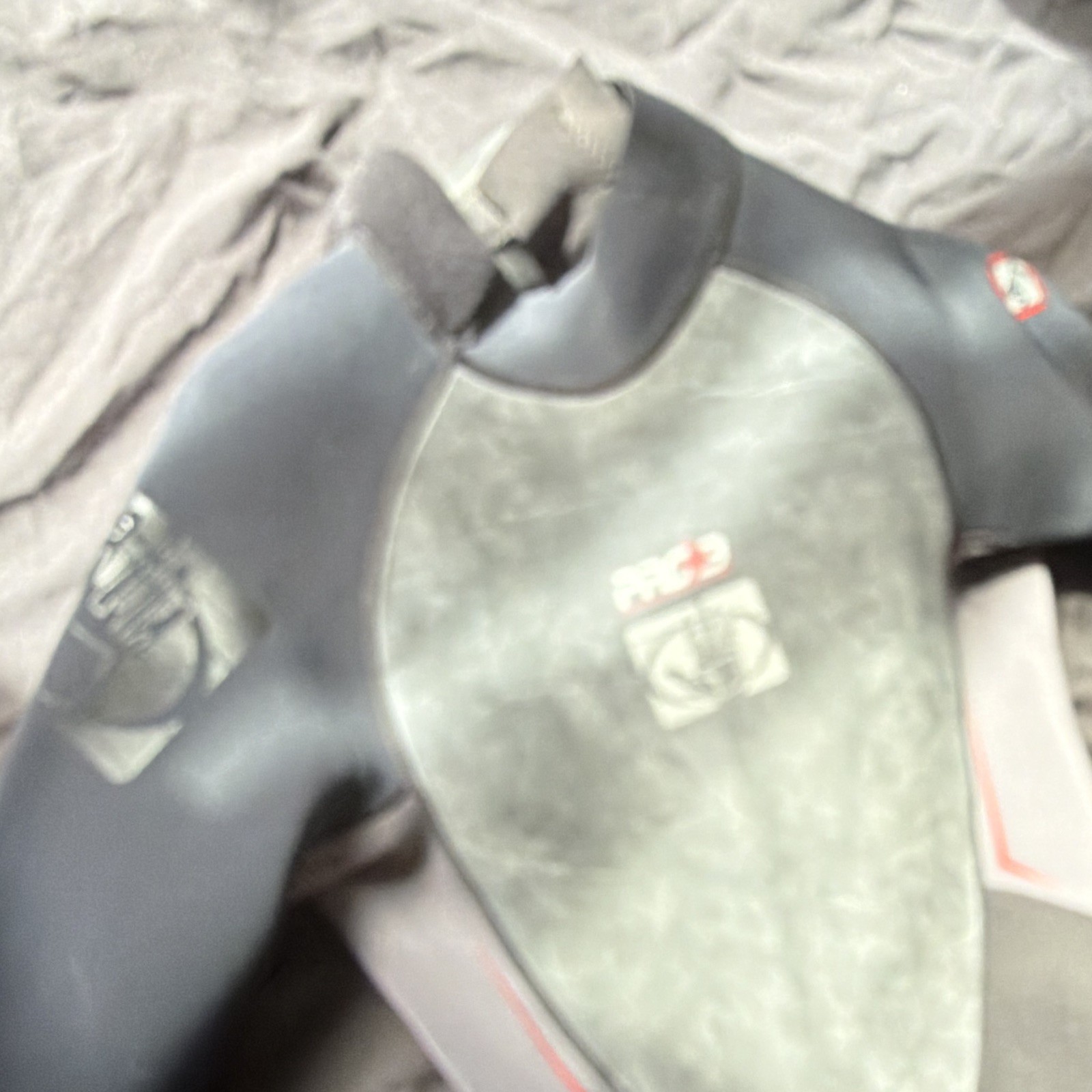 Body Glove Men’s Medium Full Suit Wetsuit Black/Gray