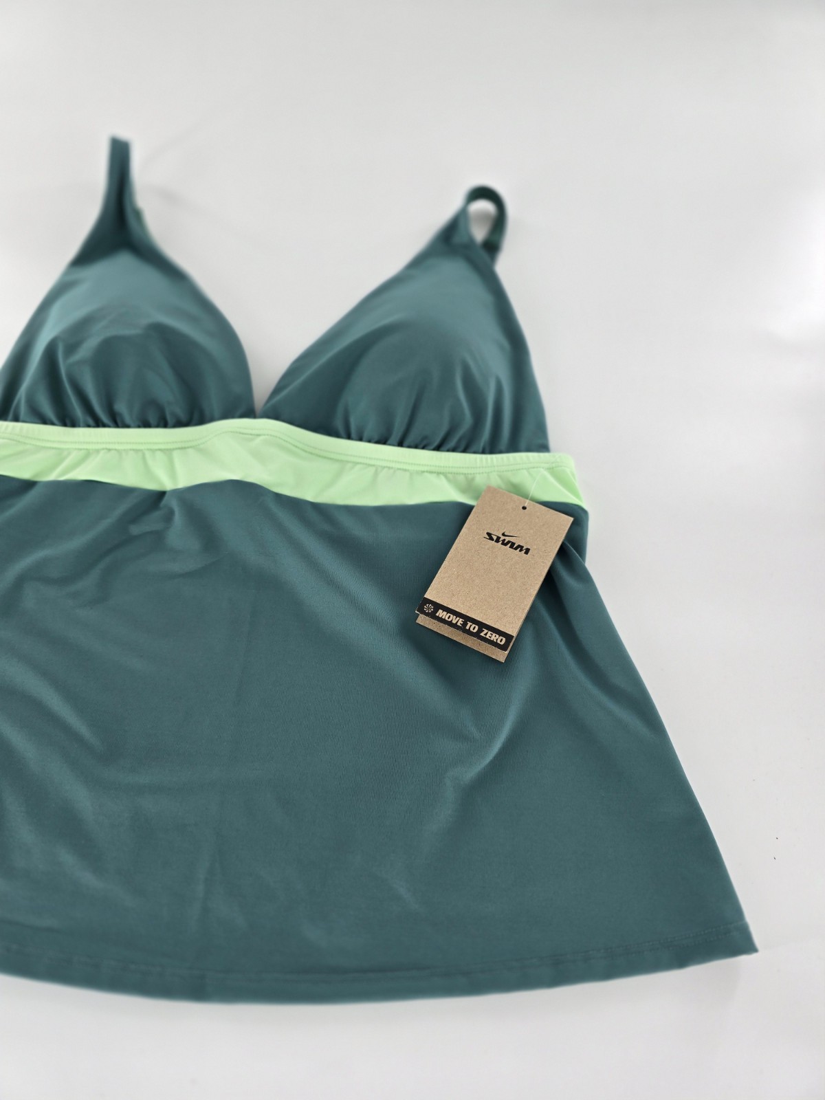 Nike Swim Tankini Top Adjustable Straps Green Colorblock Athletic Swimsuit SZ S