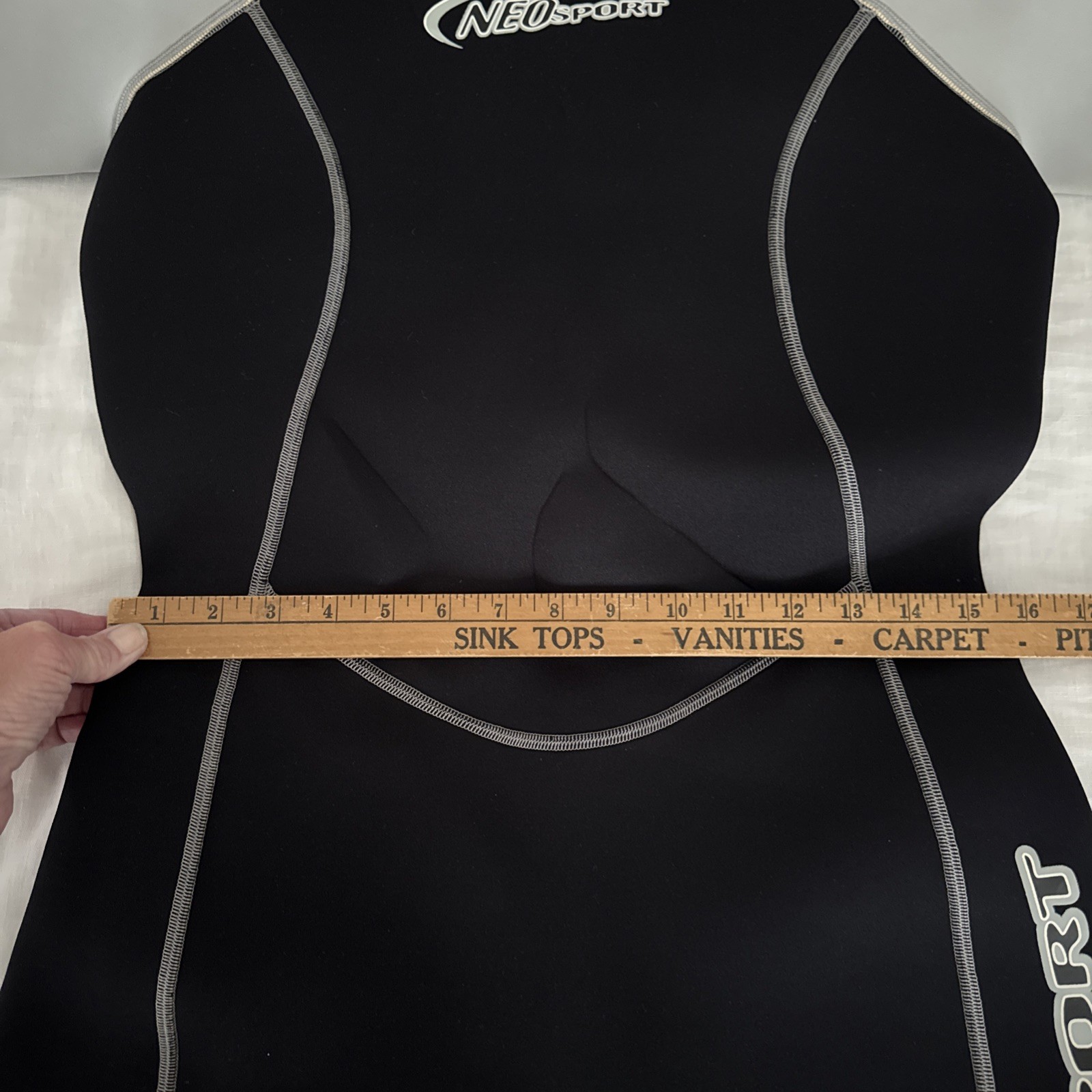 NeoSport 3/0mm Black & Gray Short Shorty Surfer Water Wetsuit Women’s Size 12