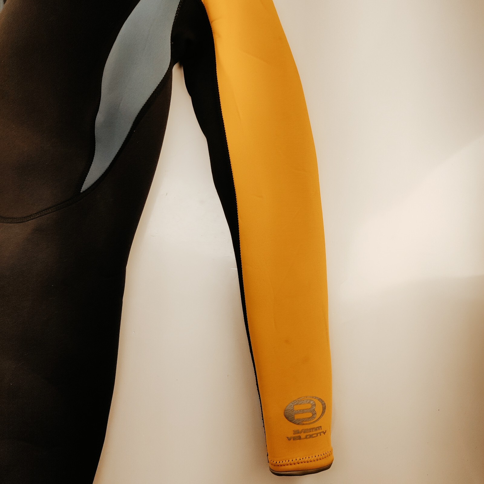 Women’s Bare Progressive Stretch 3/2mm Velocity Pre-Owned Wet Suit