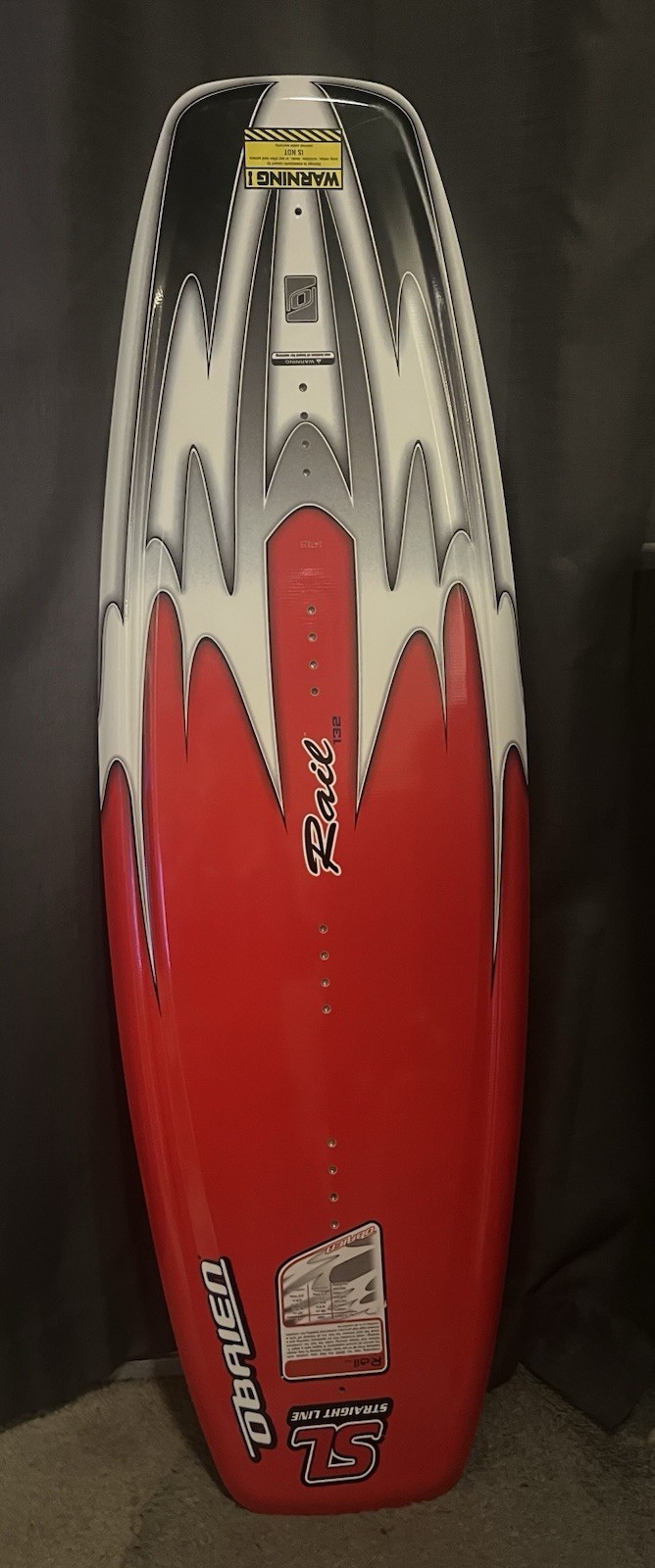 Obrien Straight Line Rail 132 Wakeboard W/Boots NO Rubber Covers